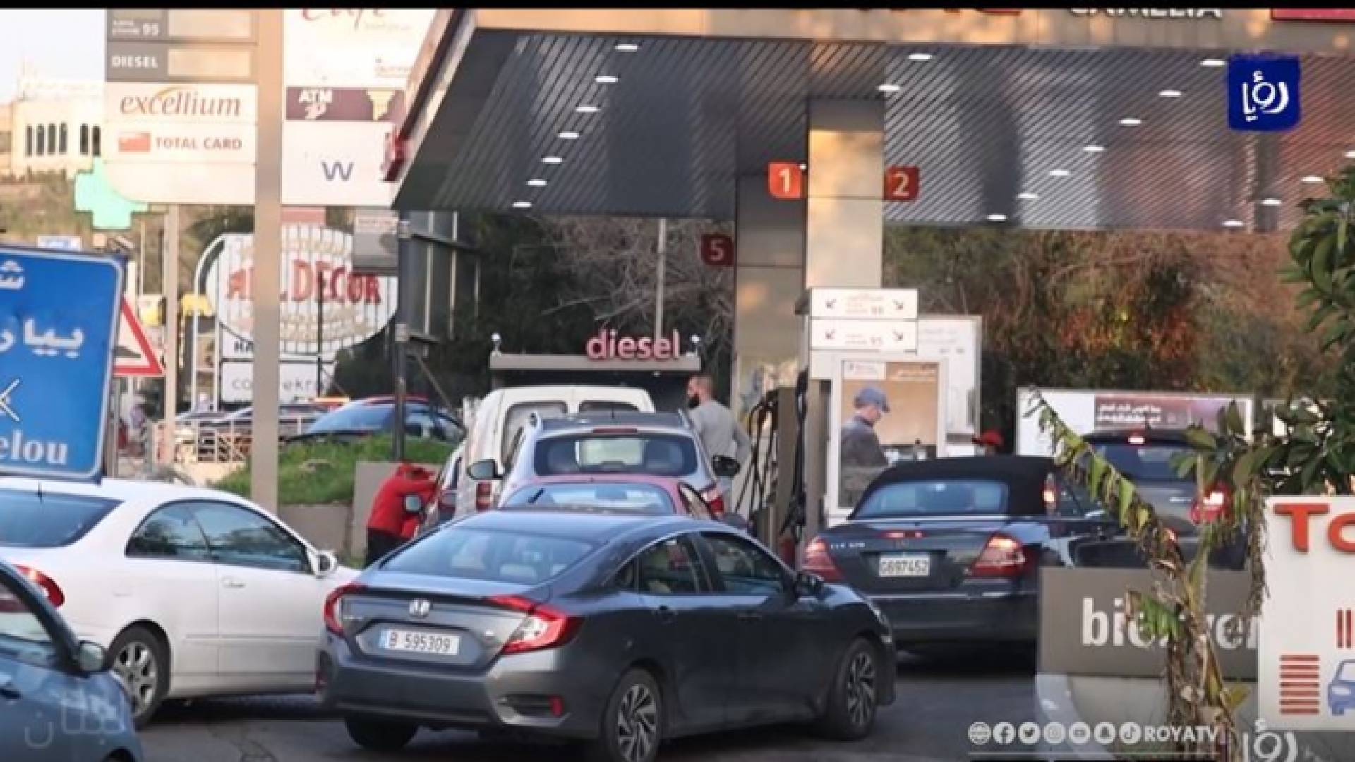 عودة الطوابير وأزمة المحروقات في لبنان للواجهة من جديد