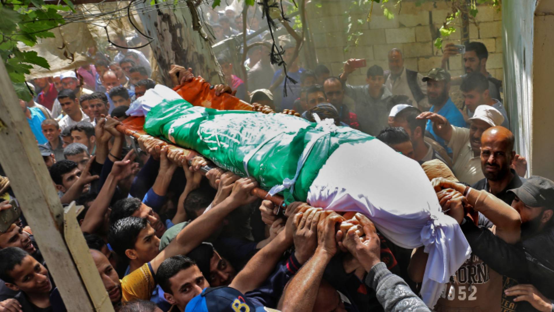 تشييع أحد الشهداء في فلسطين - أرشيفية