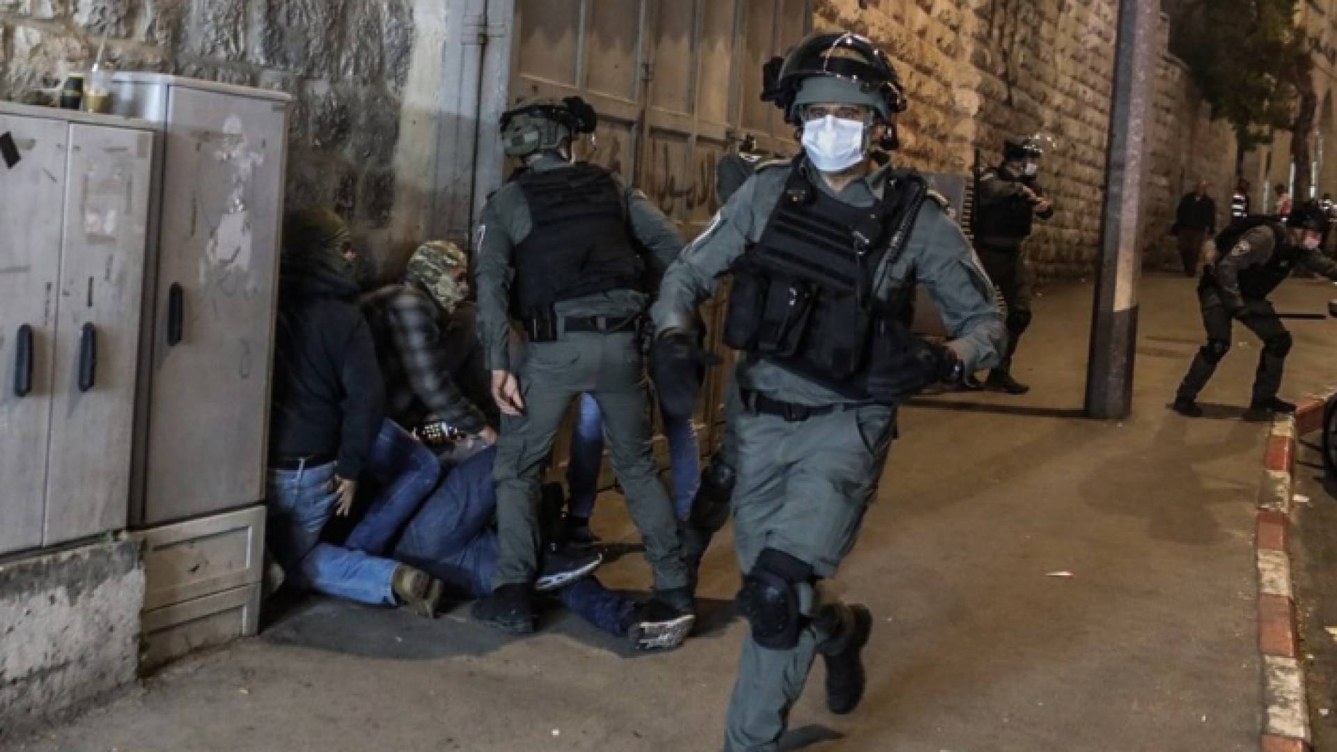 الصورة من القمع والاعتقالات بمنطقة باب العامود في القدس المحتلة