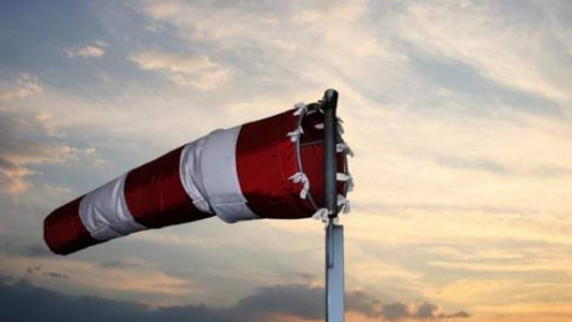 رياح قوية - تعبيرية