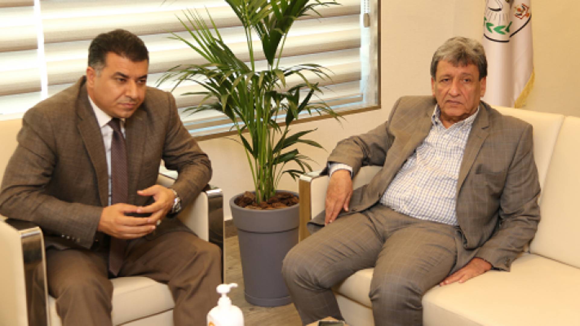 الزراعة والنقل تبحثان خطوط النقل المتاحة والبدائل للأشهر المقبلة