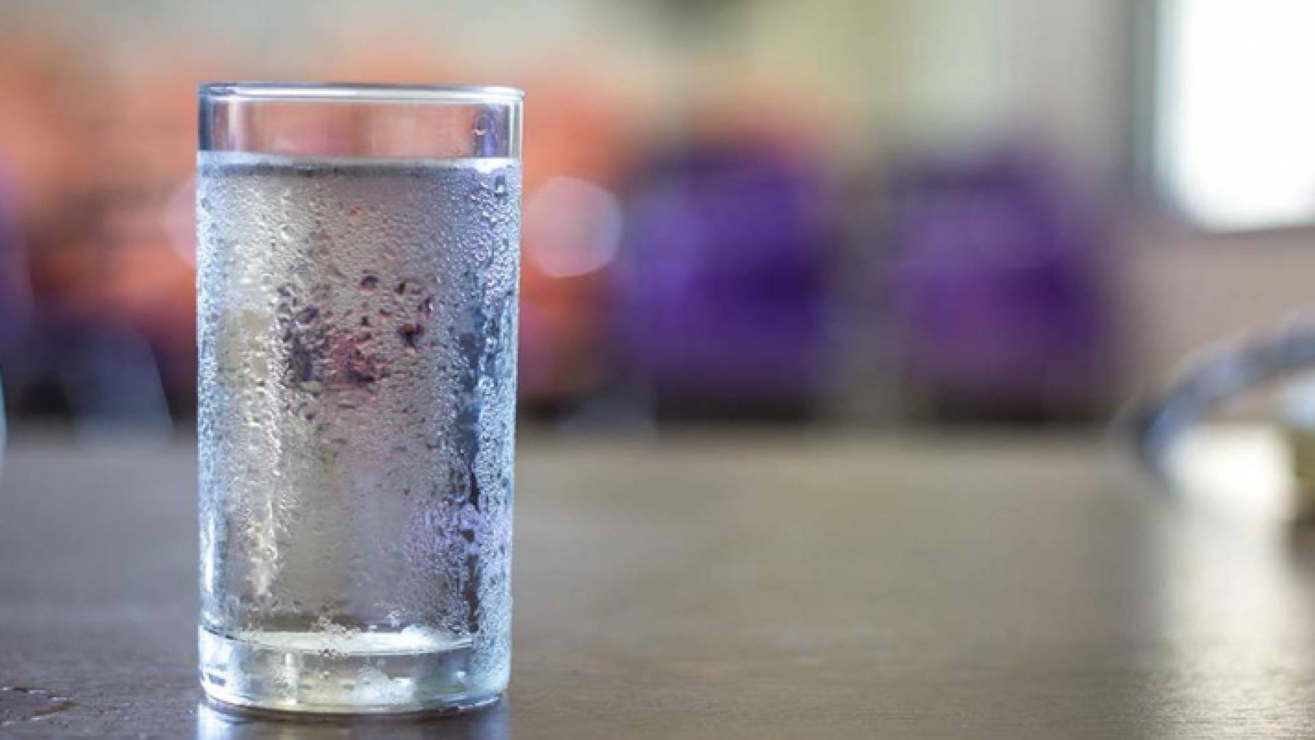 كوب ماء- تعبيرية