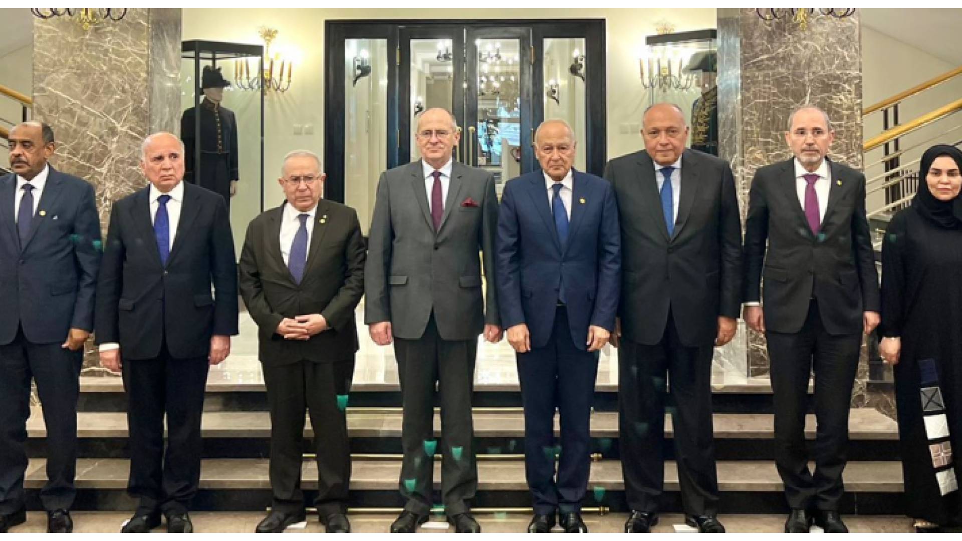 تفاصيل لقاء الصفدي وأعضاء "مجموعة الاتصال العربية" بنظيرهم الأوكراني