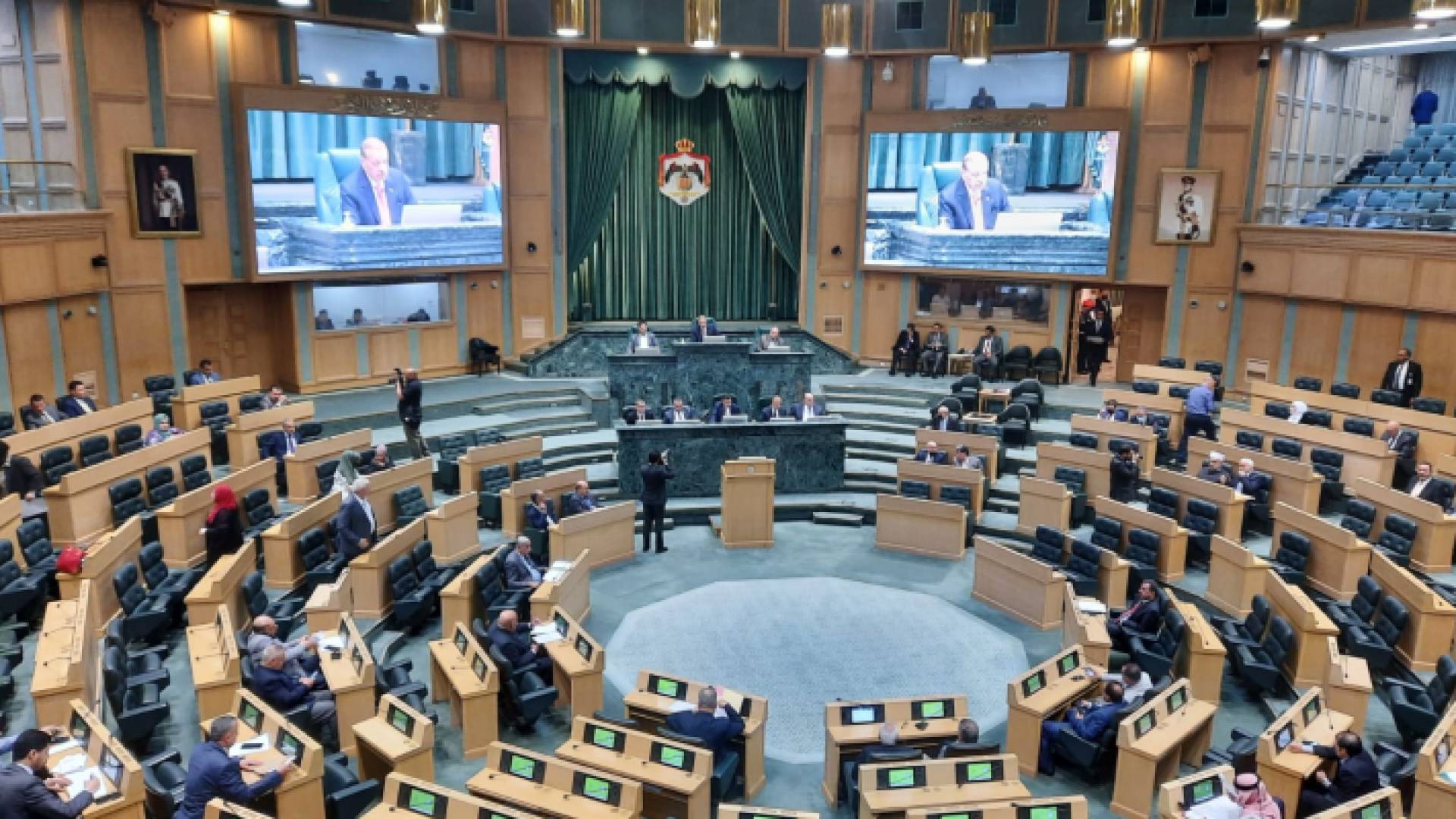 مجلس النواب يحيل 3 مشاريع قوانين إلى اللجنة القانونية