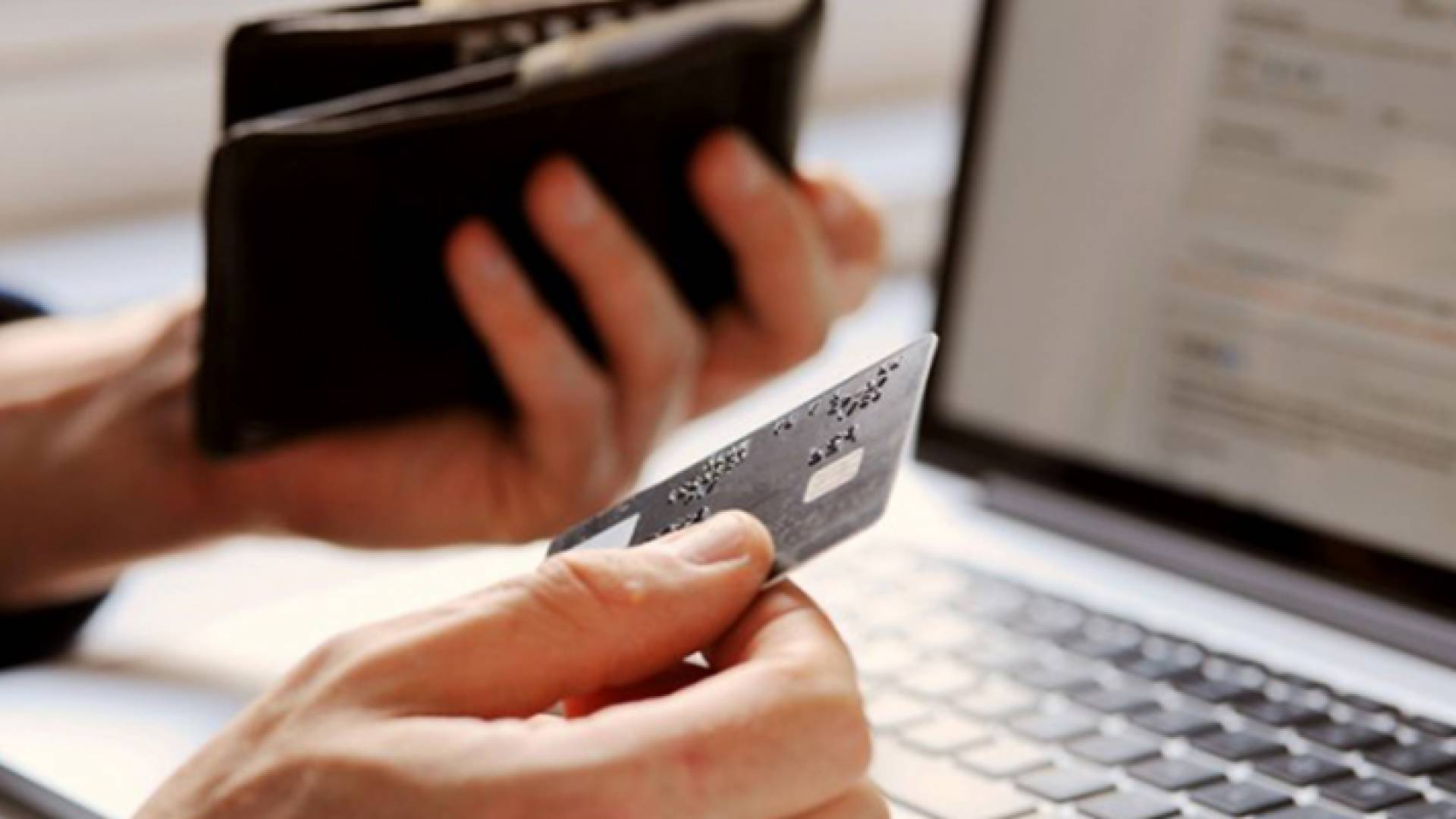 نشاط ملحوظ للحوالات المصرفية الواردة