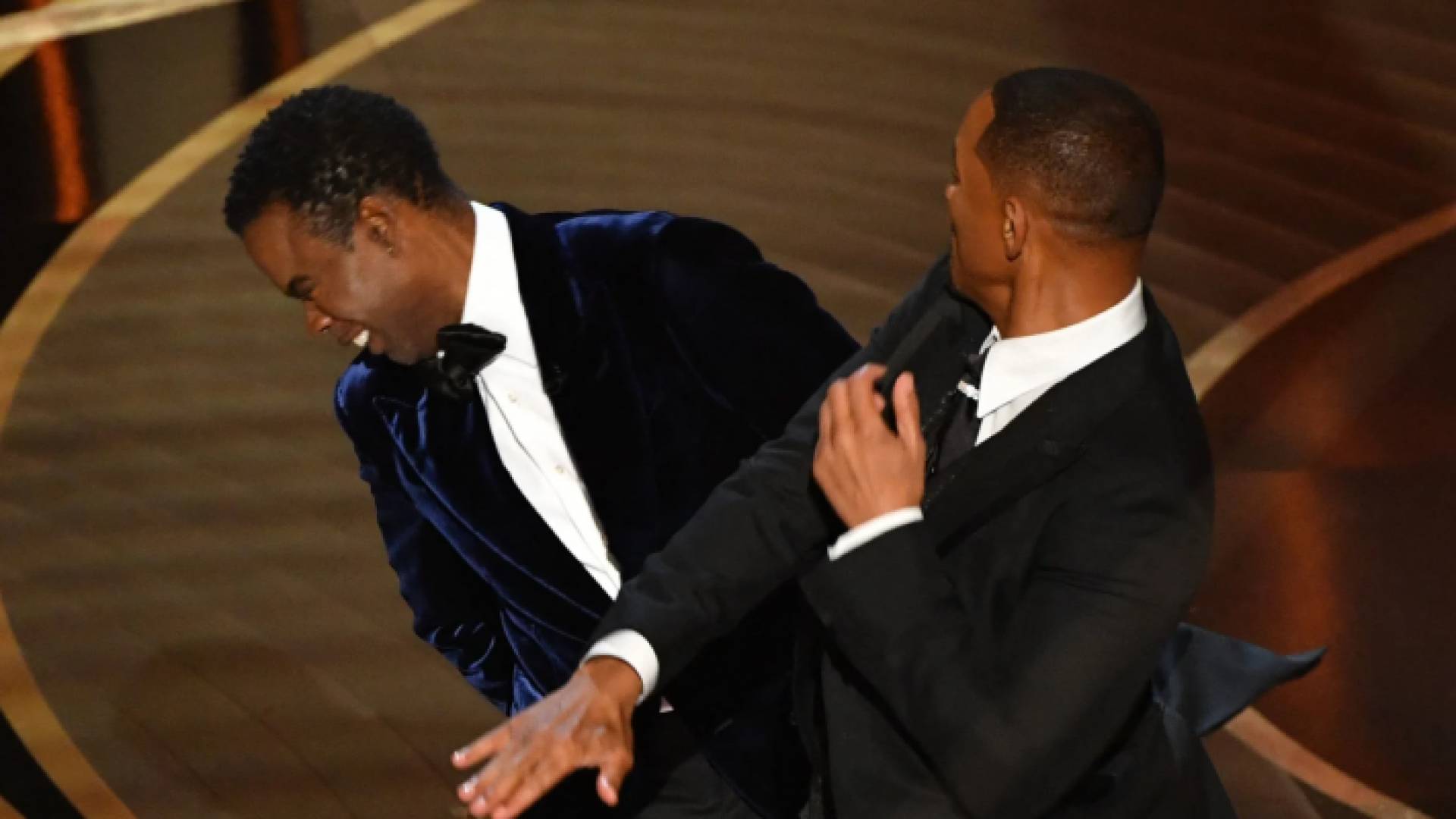 أكاديمية الأوسكار تمنع ويل سميث من حضور الفعاليات لـ10 سنوات