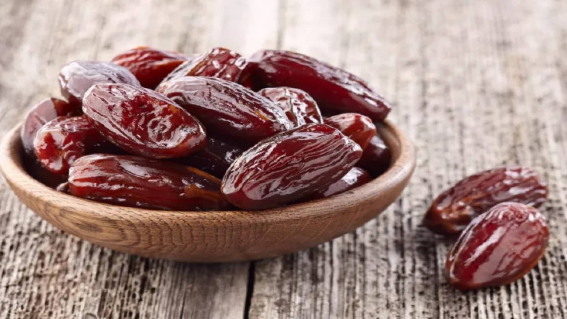 ماذا يحدث لجسم الصائم عند الإفطار على التمر؟