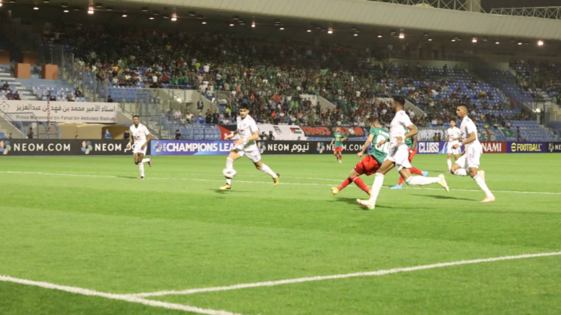 التعادل يحسم مواجهة الوحدات والفيصلي السعودي