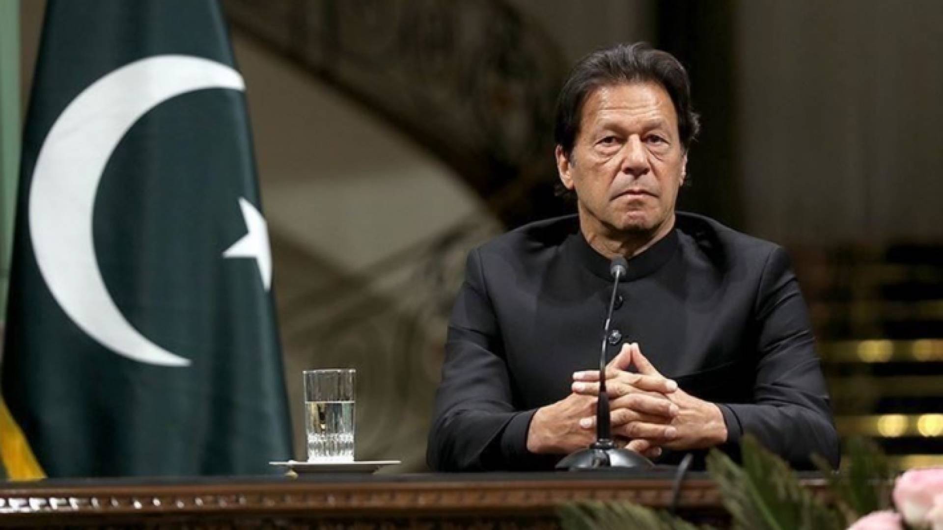 حجب الثقة عن رئيس الوزراء الباكستاني عمران خان