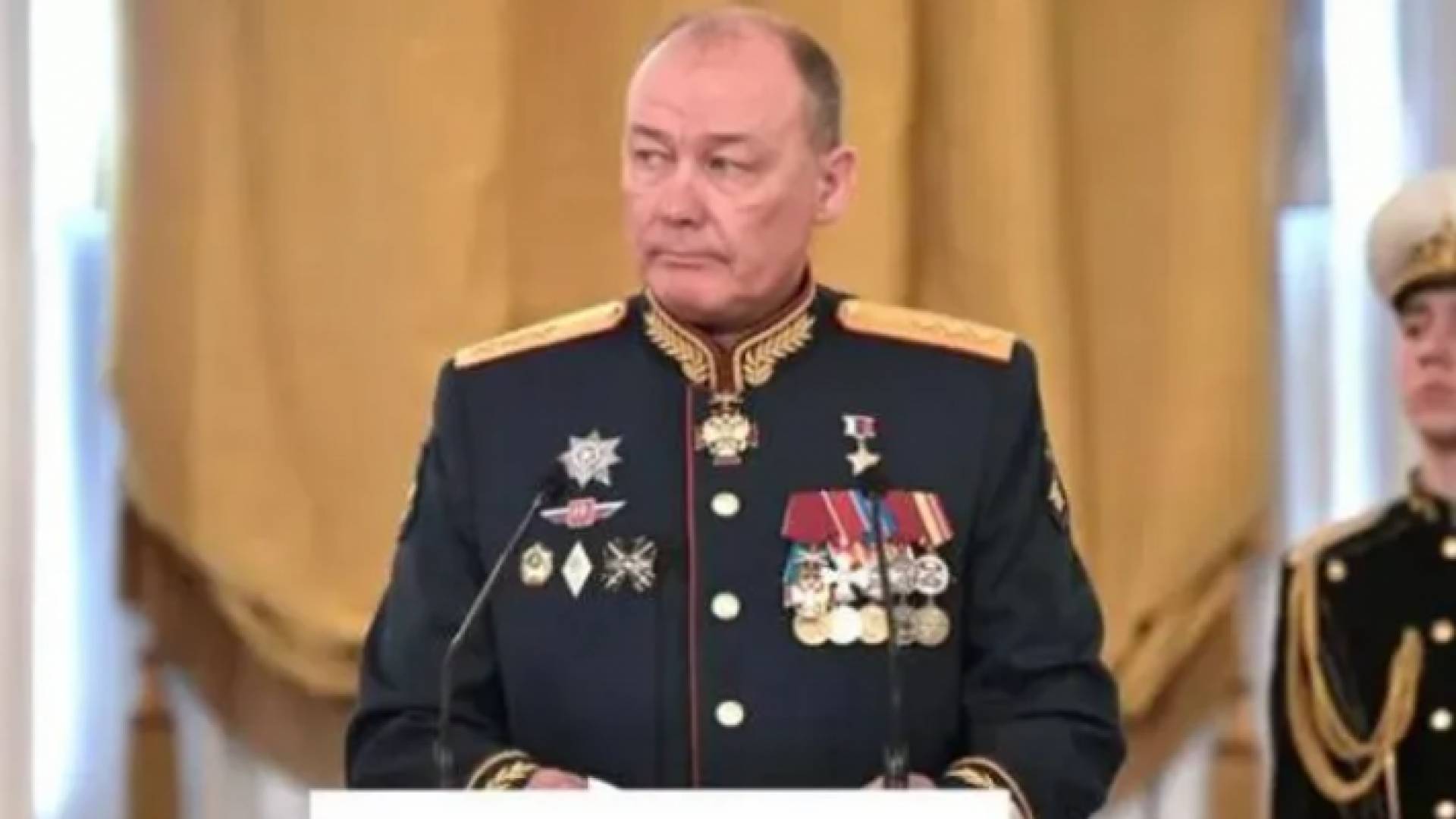 الجنرال ألكسندر دفورنيكوف