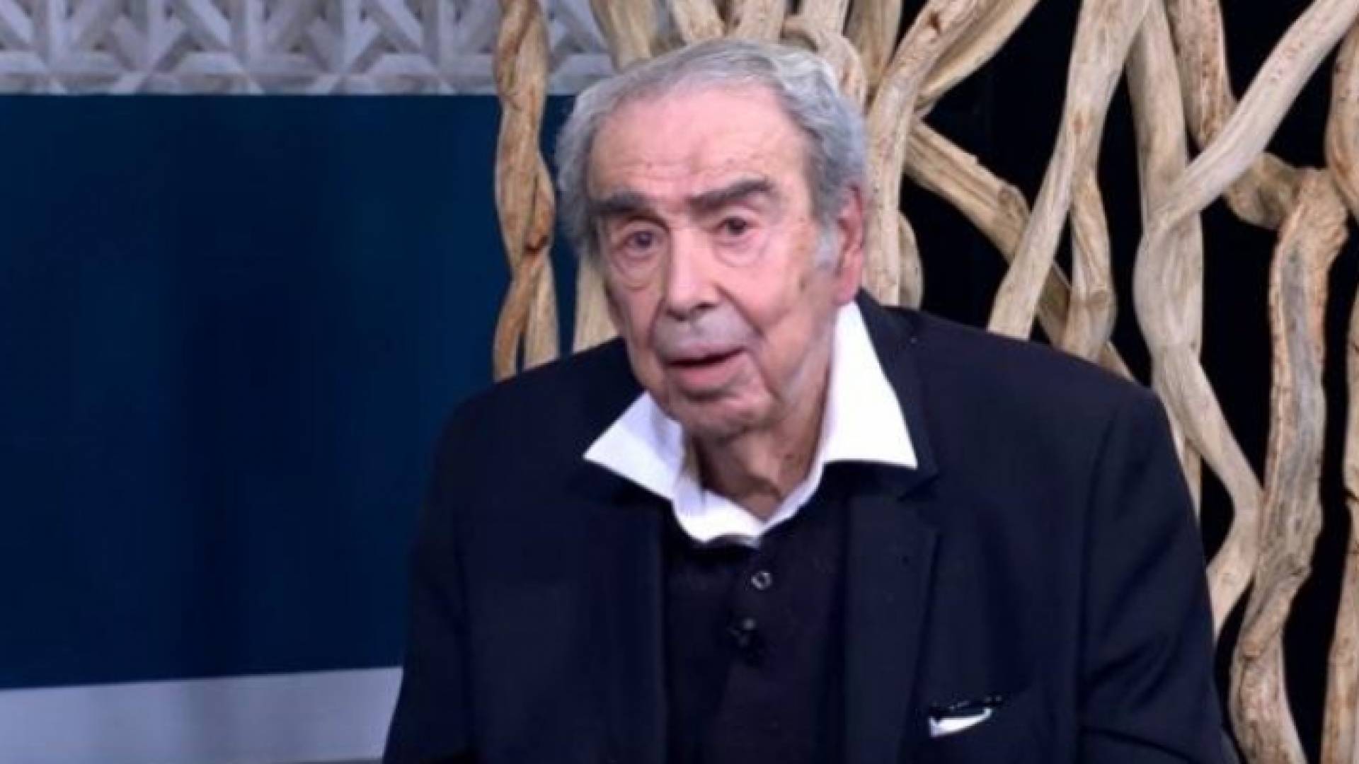 الوزير الأسبق الدكتور حازم نسيبة