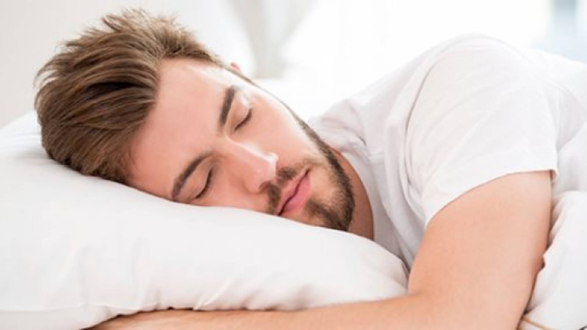 مشروبات تساعد على الاسترخاء قبل النوم