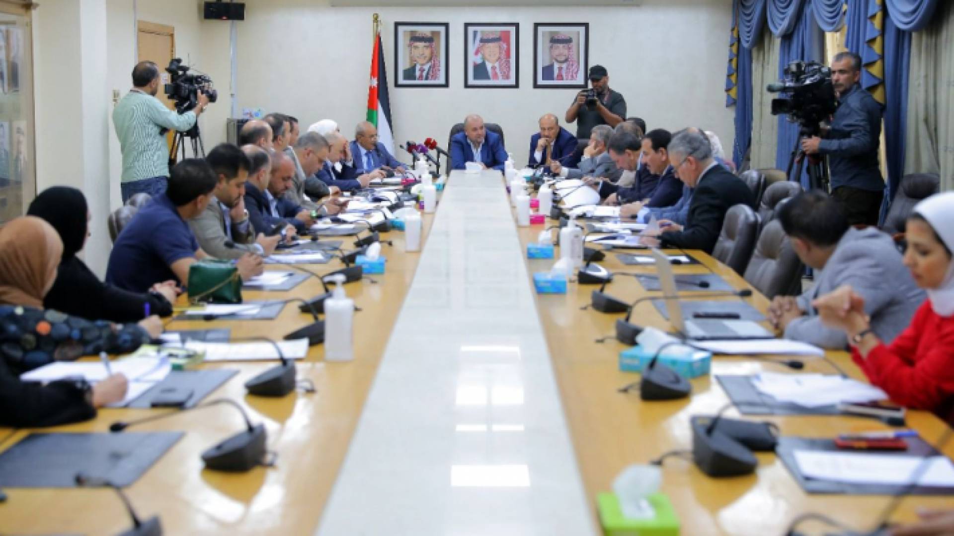 جانب من اجتماع اللجنة القانونية النيابية مع وزير العدل