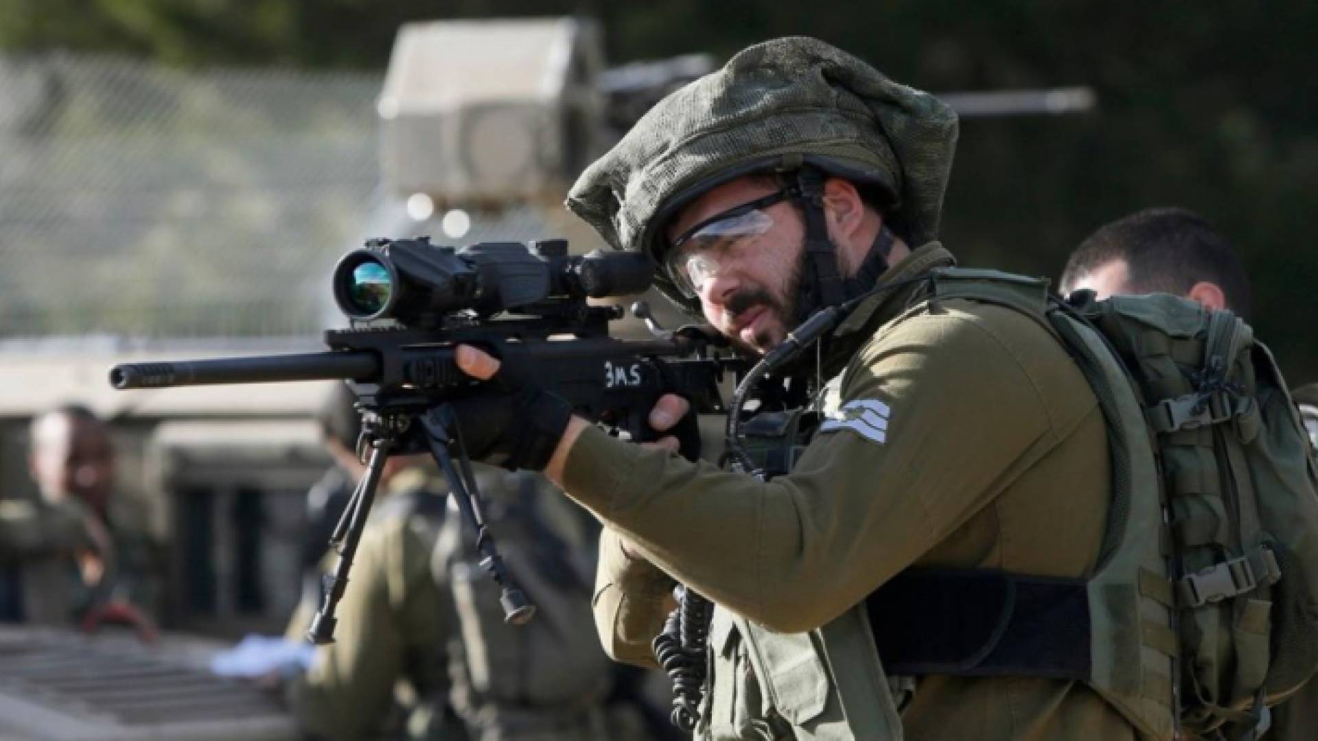 جندي تابع لقوات الاحتلال