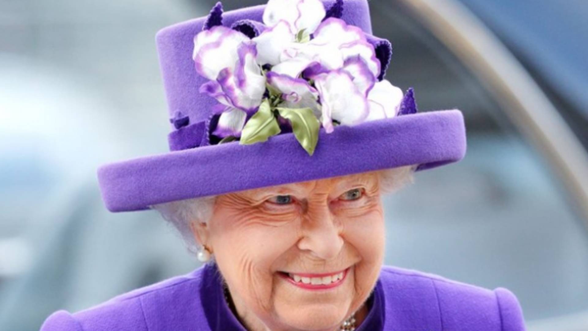 ملكة بريطانيا إليزابيث الثانية