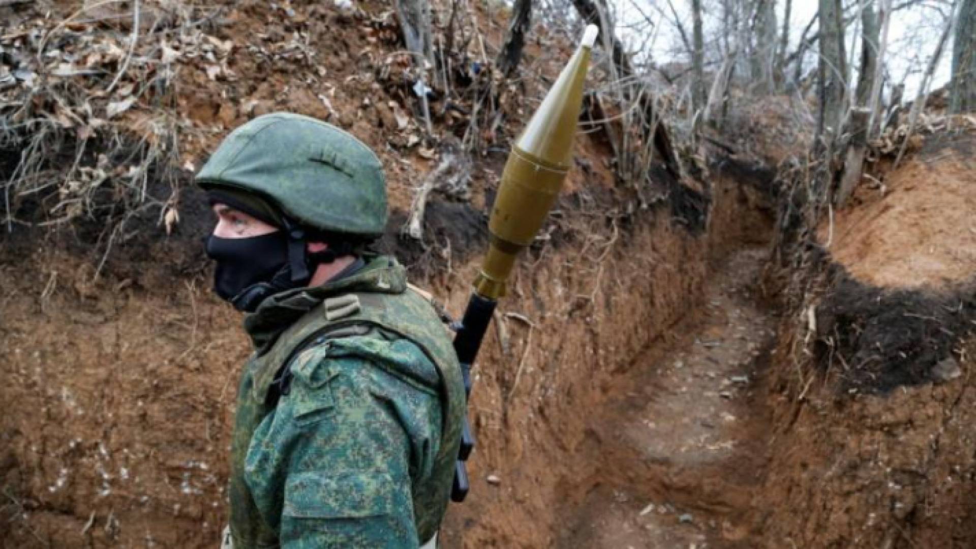 وكالات: الانفصاليون الموالون لموسكو يعلنون سيطرتهم على منطقة المرفأ في ماريوبول الأوكرانية