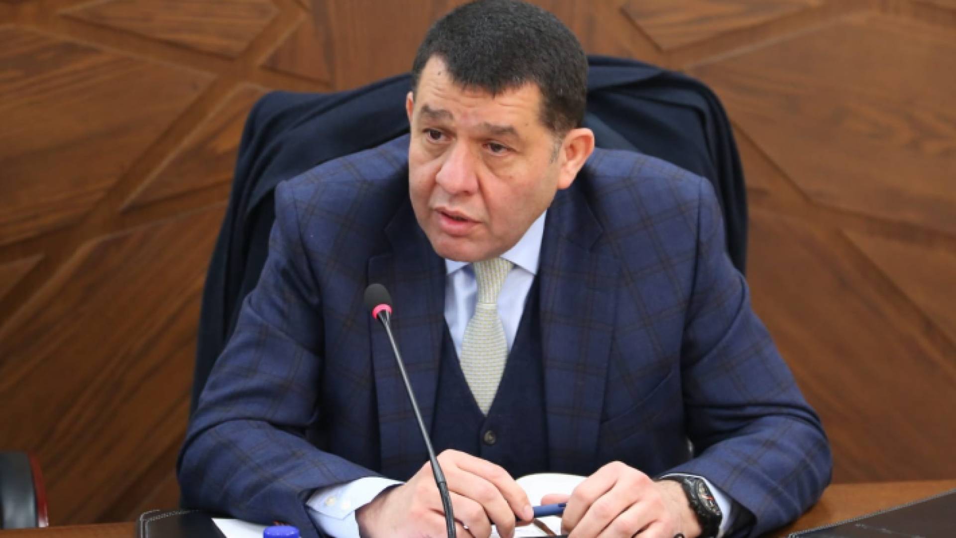 وزير العمل نايف استيتية