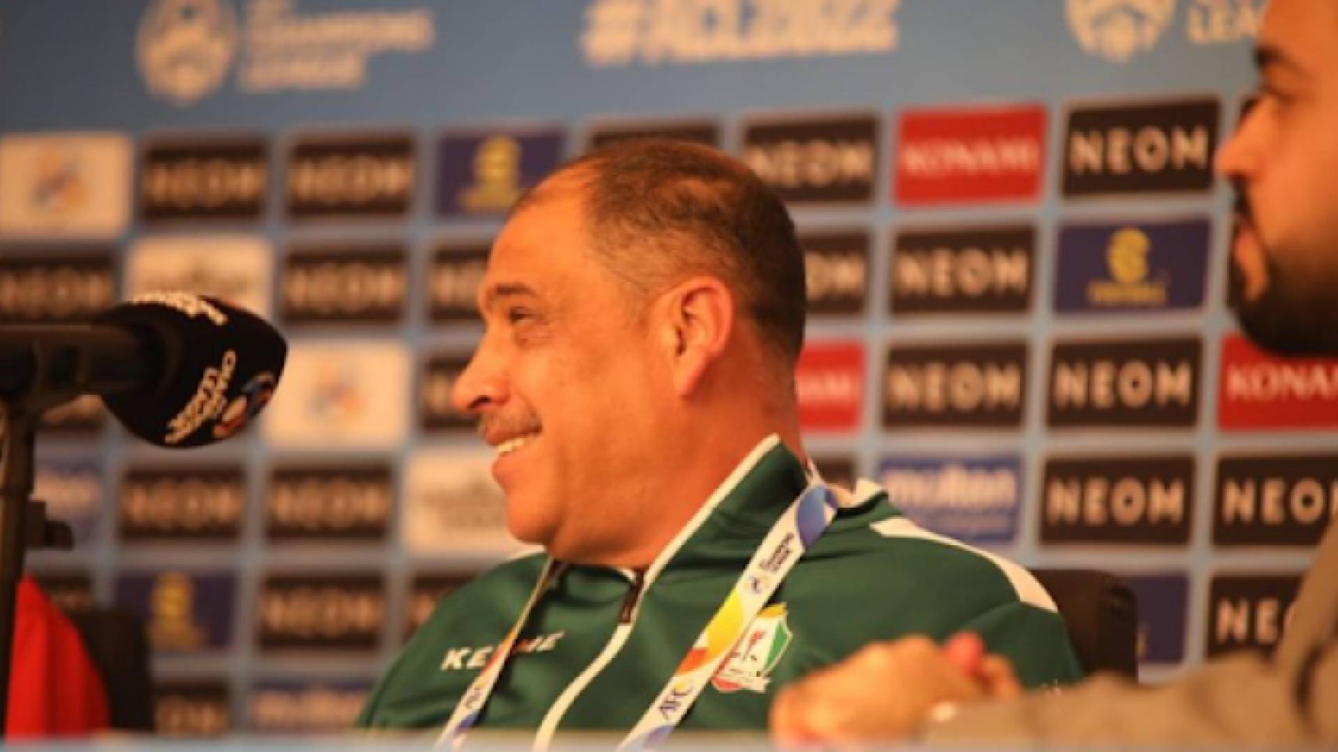 المدير الفني لفريق الوحدات رائد عساف