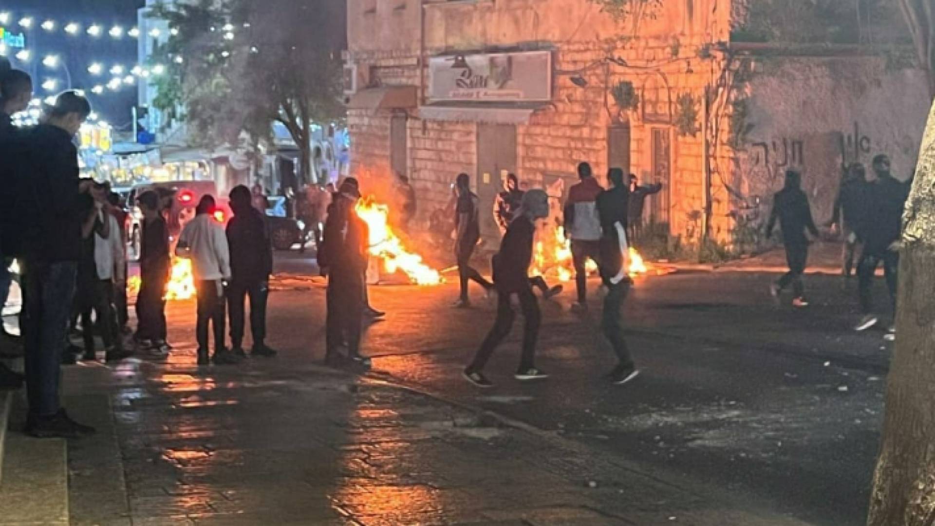 جانب من المواجهات بين الفلسطينيين وقوات الاحتلال