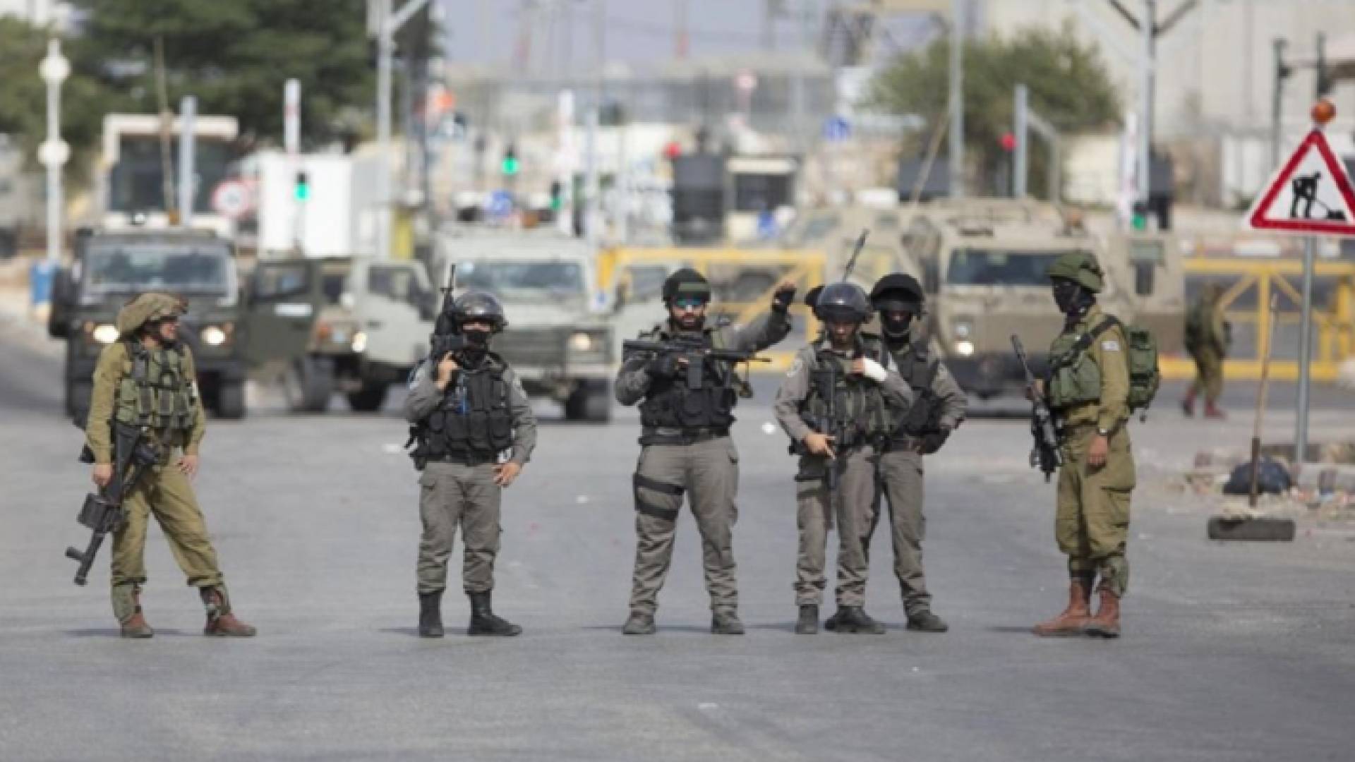 عناصر من الاحتلال الاسرائيلي