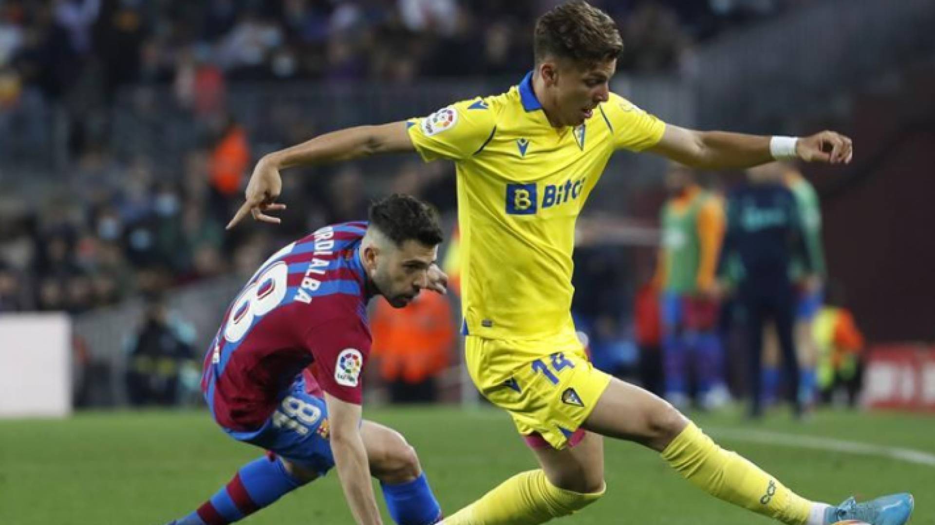 قادش يهزم برشلونة في قلب الكامب نو