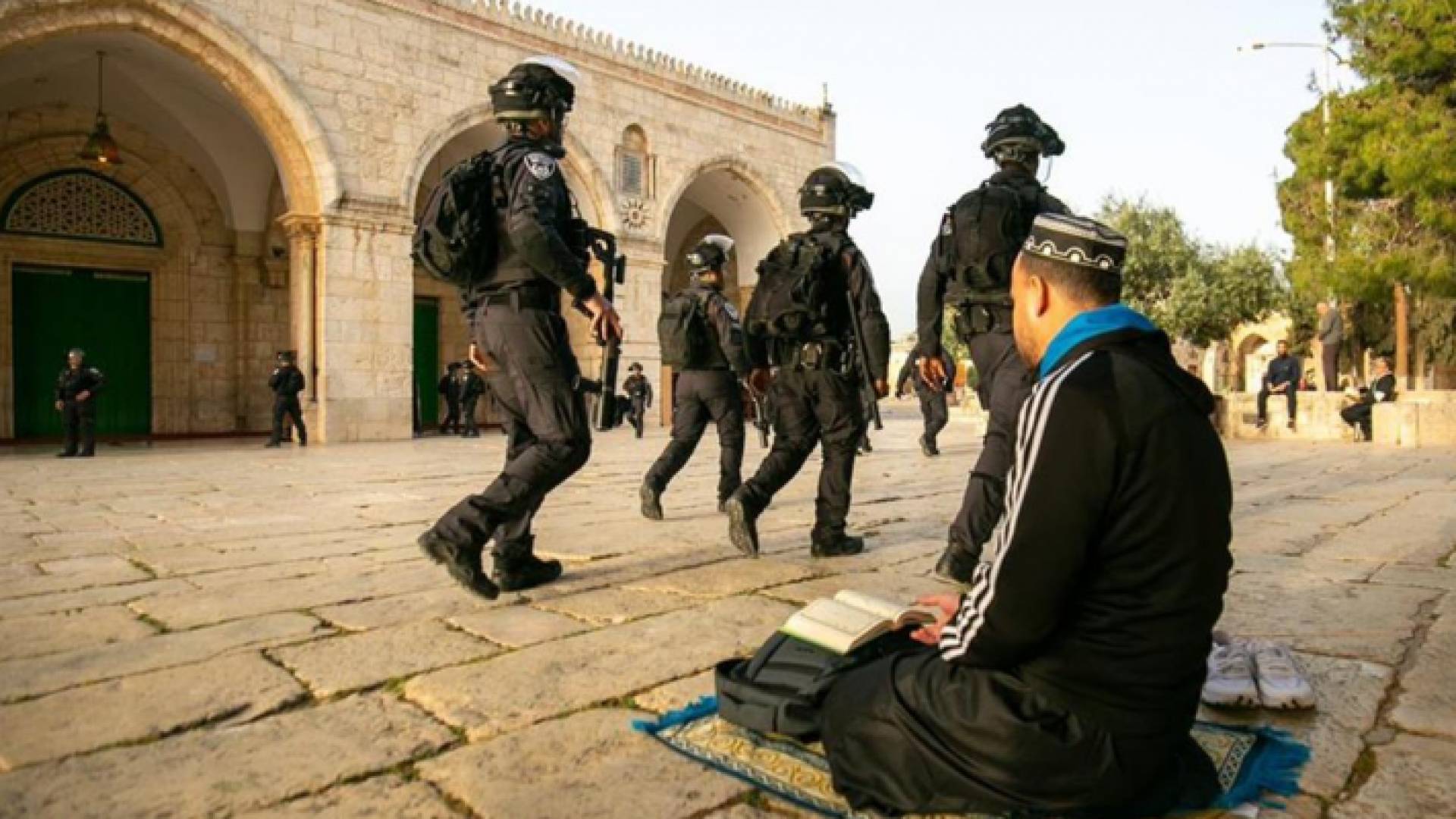 بأعداد كبيرة.. قوات الاحتلال والمستوطنين يقتحمون المسجد الأقصى - ارشيفية