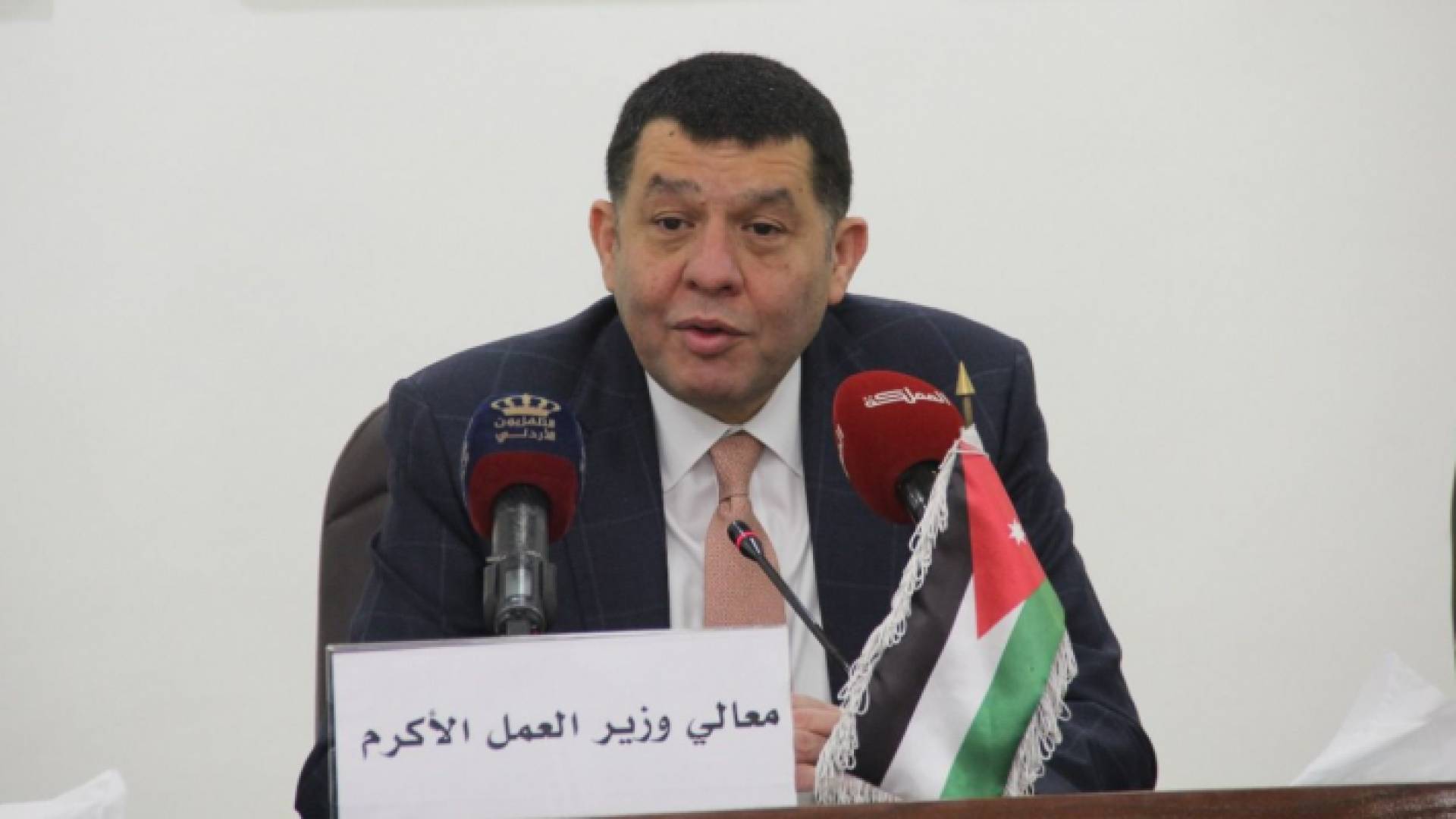 وزير العمل نايف استيتية