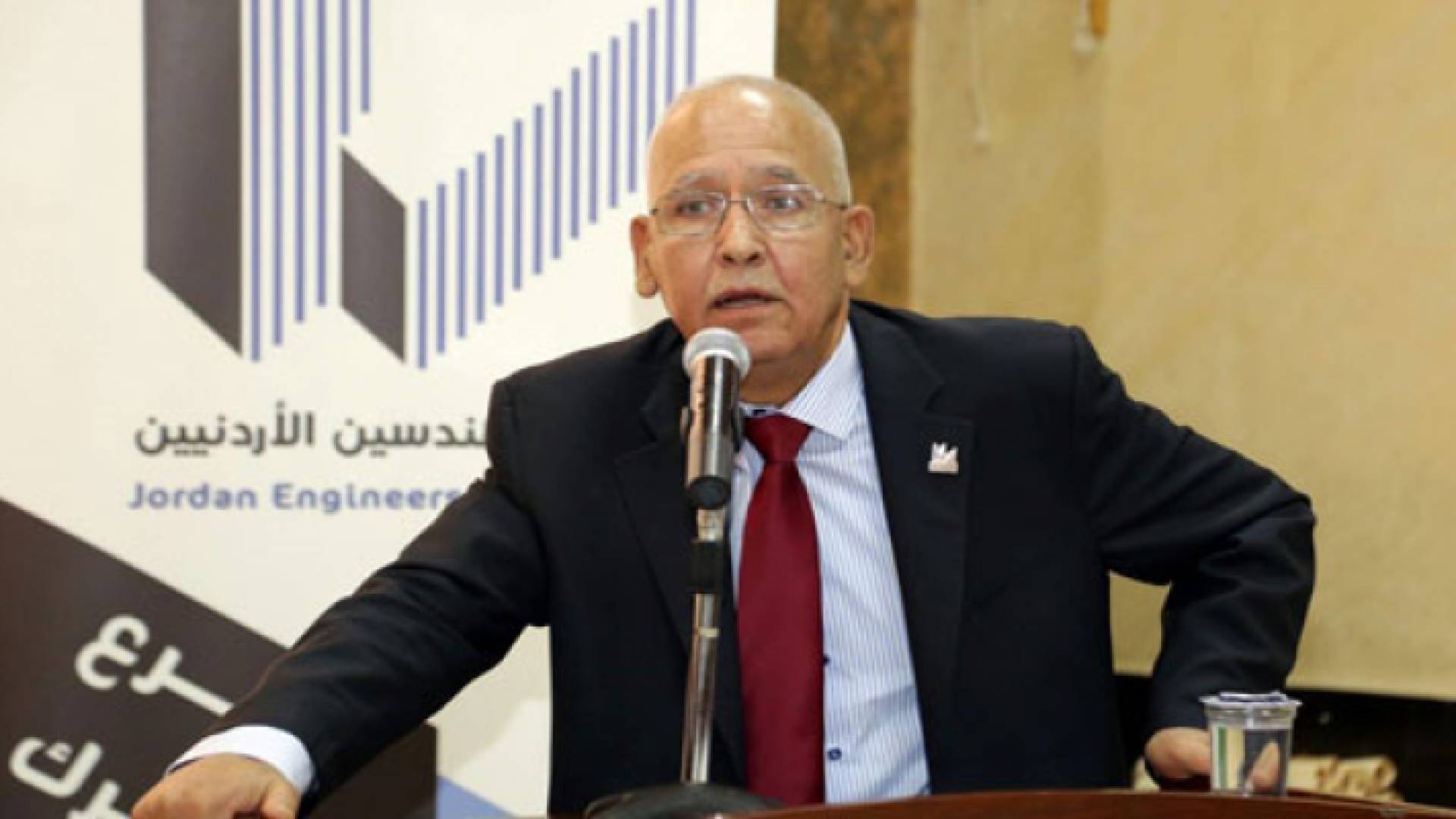 نقيب المهندسين أحمد سمارة الزعبي