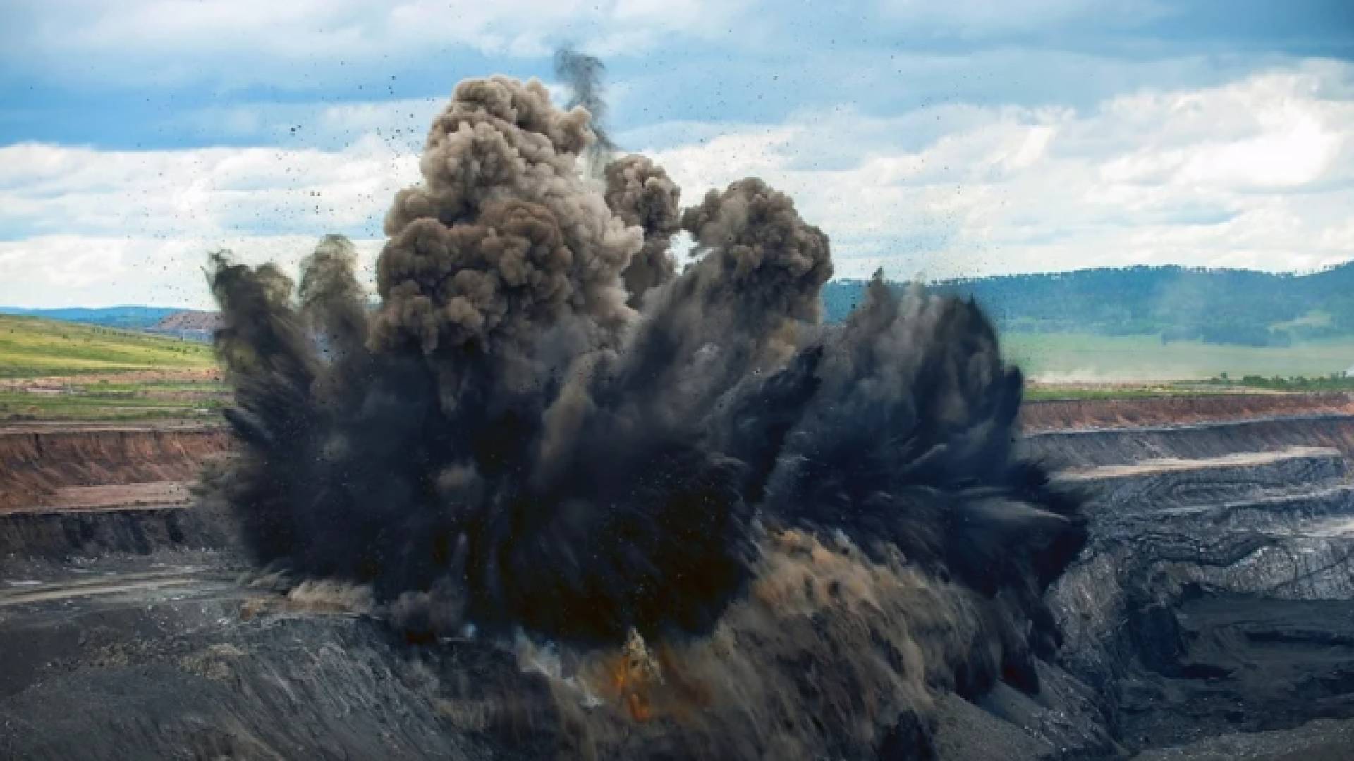 انفجار منجم - أرشيفية