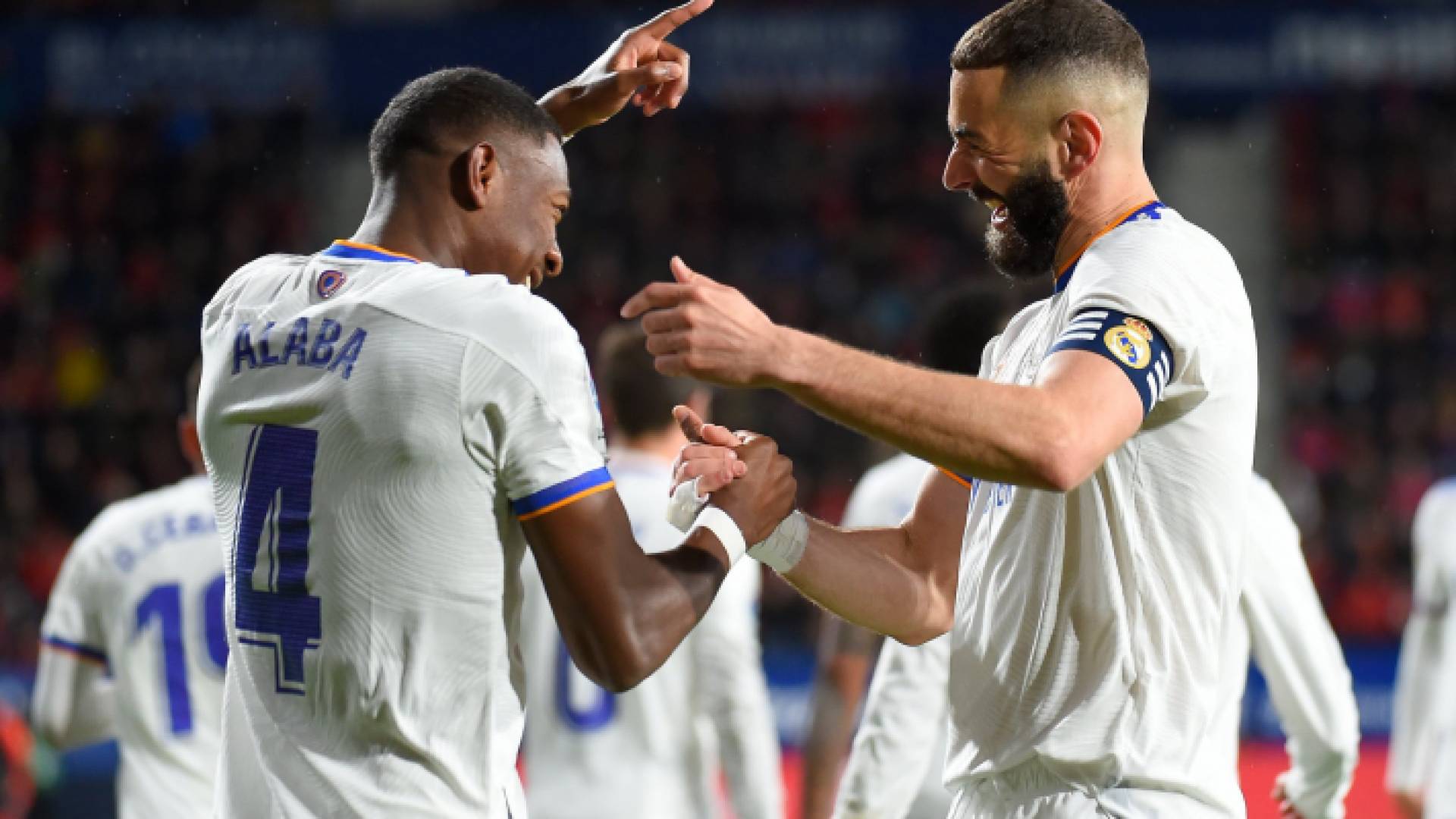 ريال مدريد يقترب من لقب الليغا بتجاوزه عقبة أوساسونا