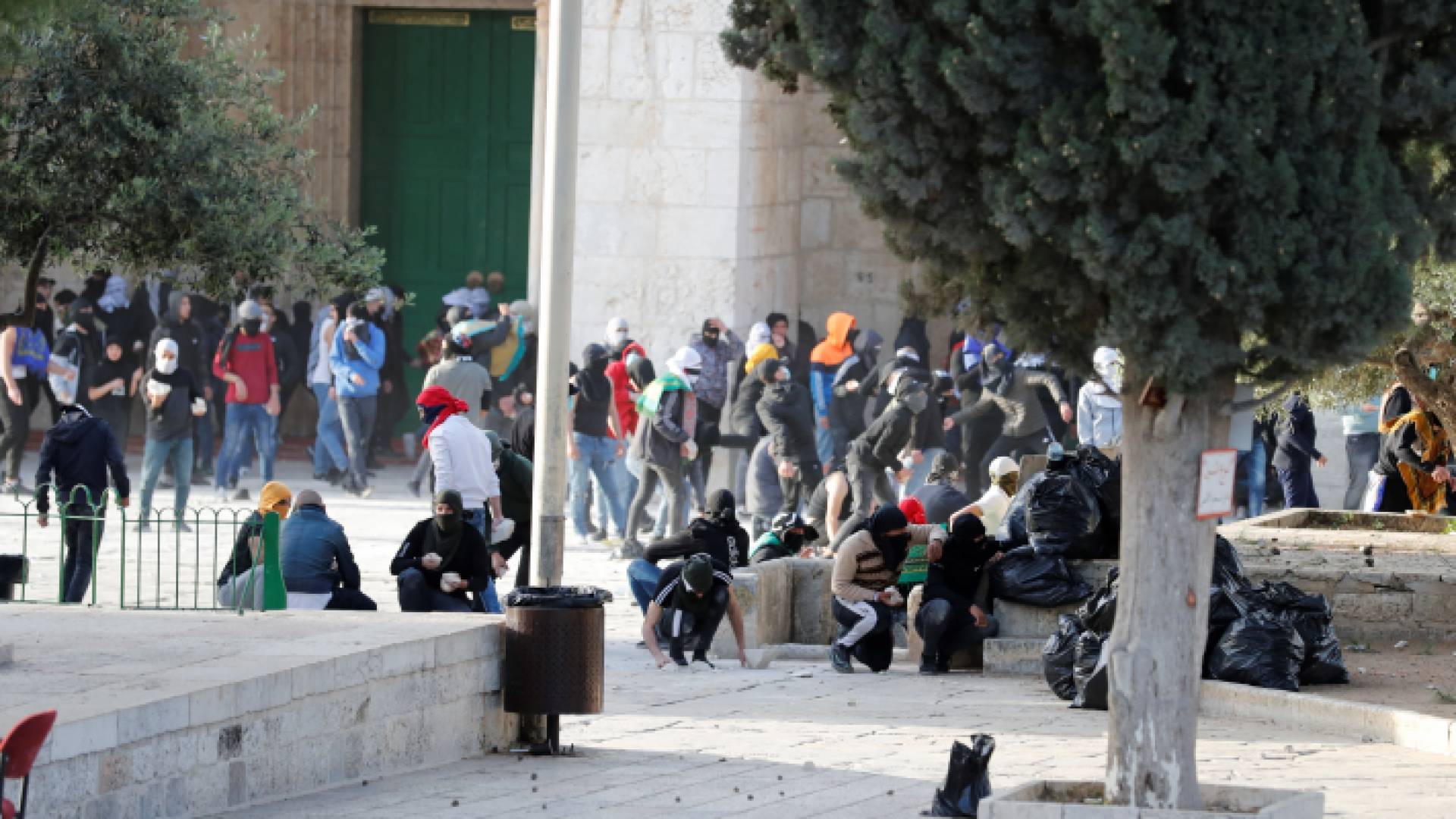 الصورة من المواجهات مع الاحتلال