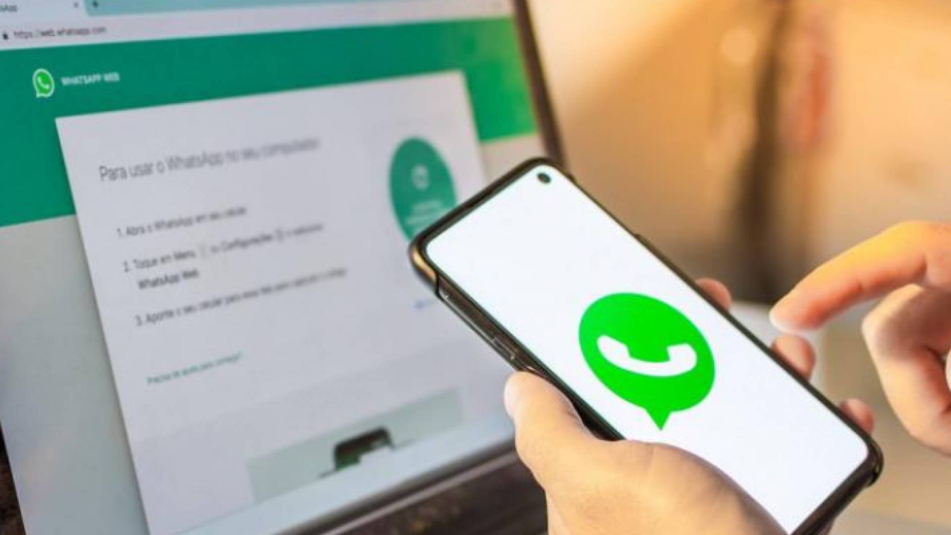 تطبيق الاتصال الفوري "واتساب"