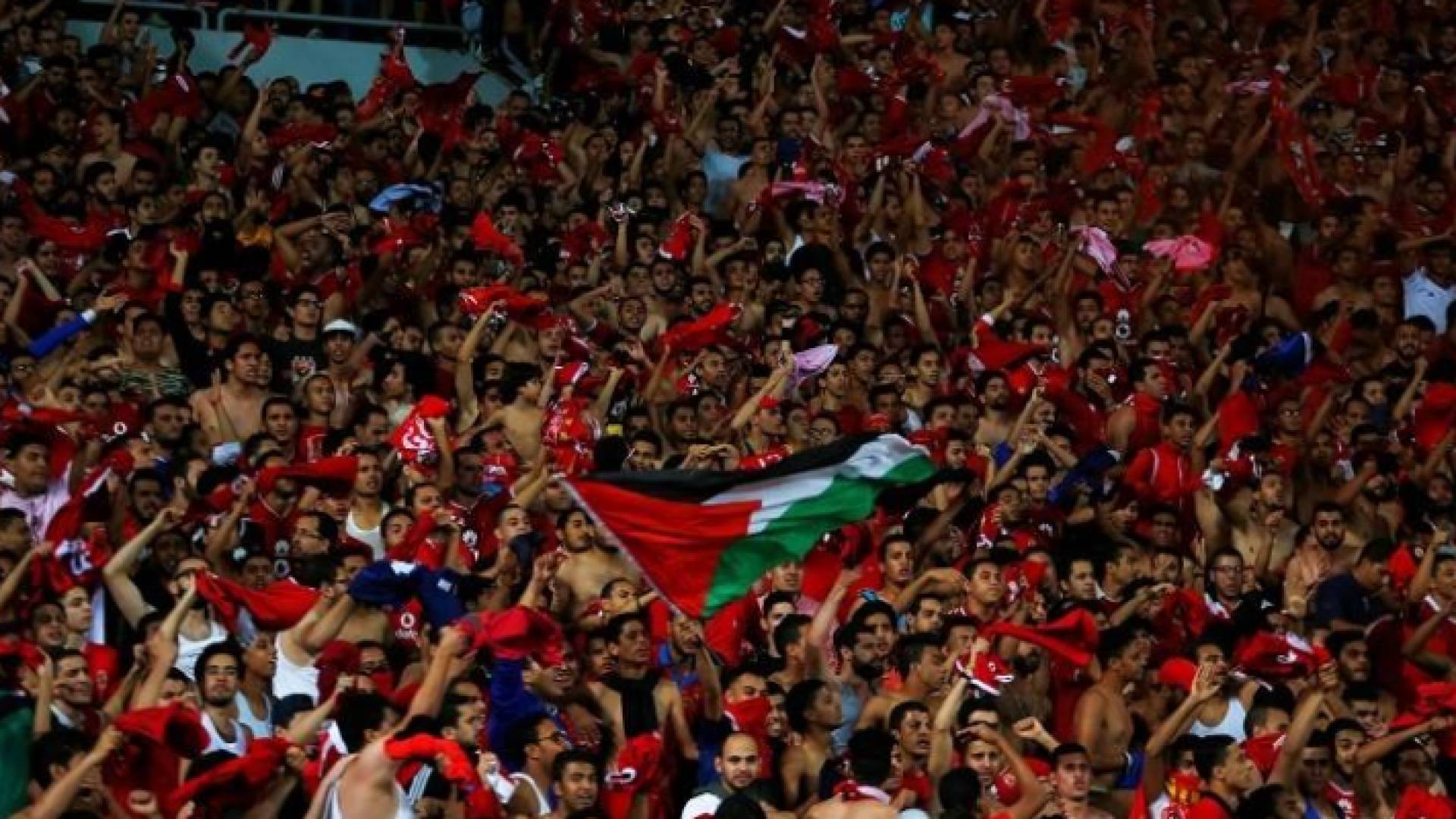 جماهير مغربية ترفع علم فلسطين - أرشيفية