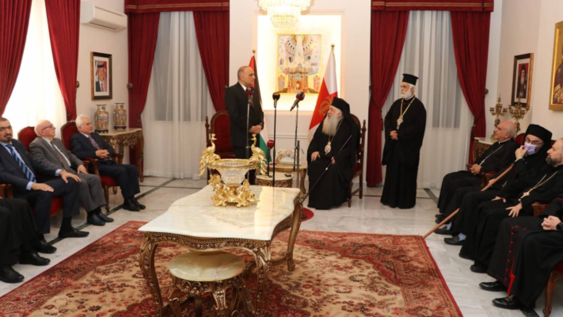 جانب من زيارة الخصاونة