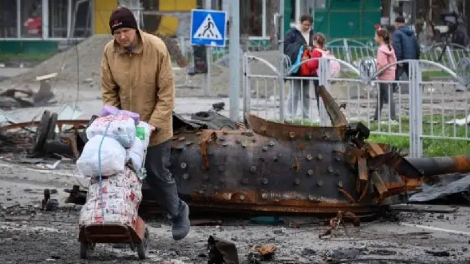 أوكرانيا تنفي الاتفاق على ممر إنساني من مصنع آزوفستال