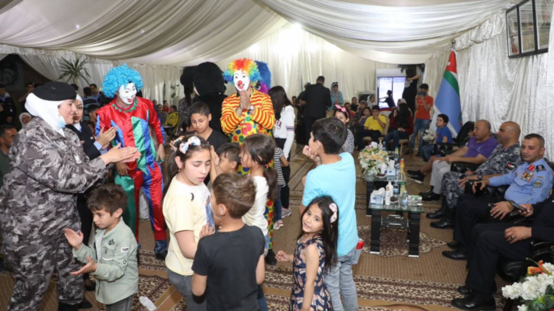 قوات الدرك تستضيف عددا من الاهالي والأسر ضمن إفطار رمضاني