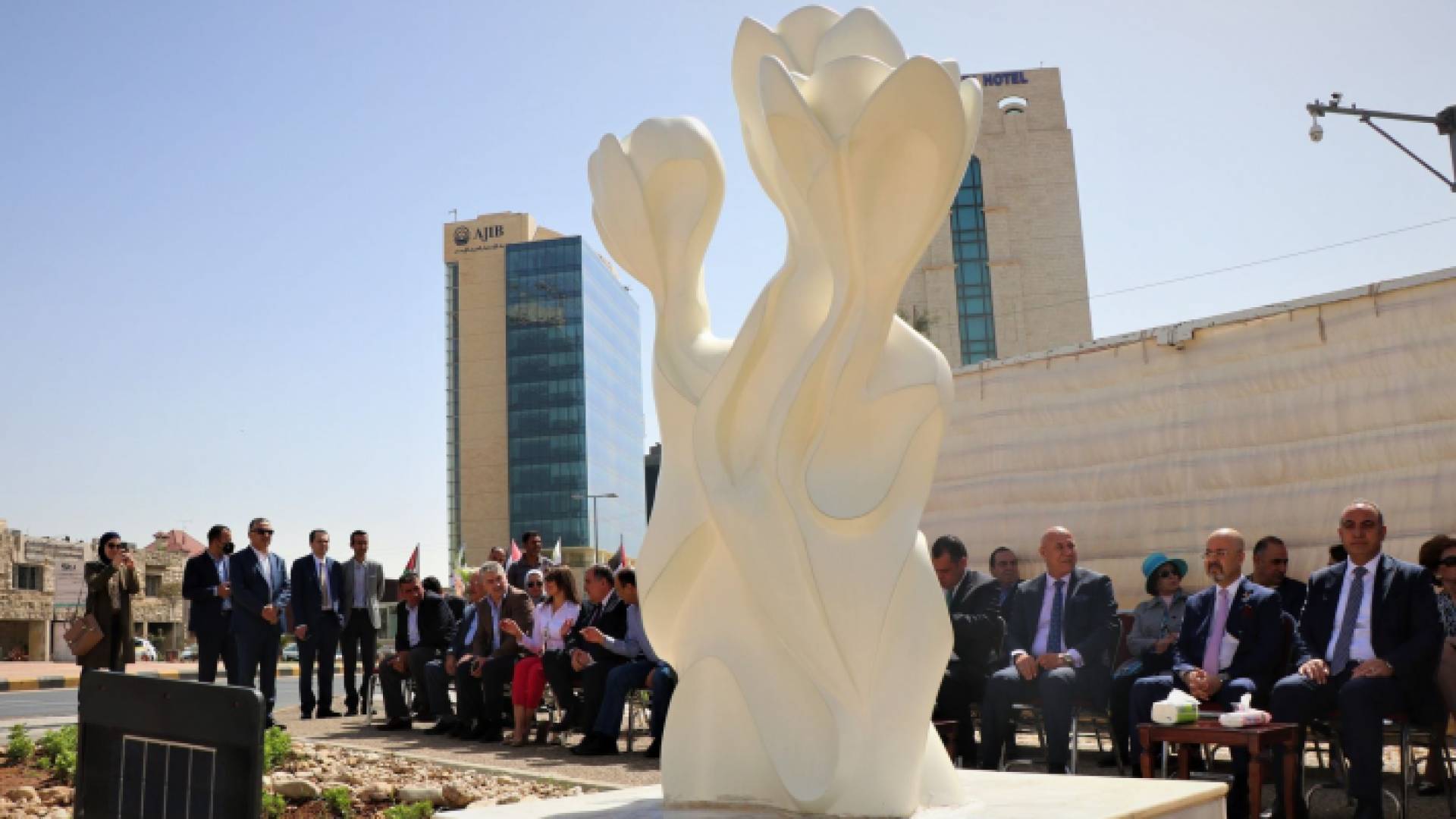 مجسم السوسنة