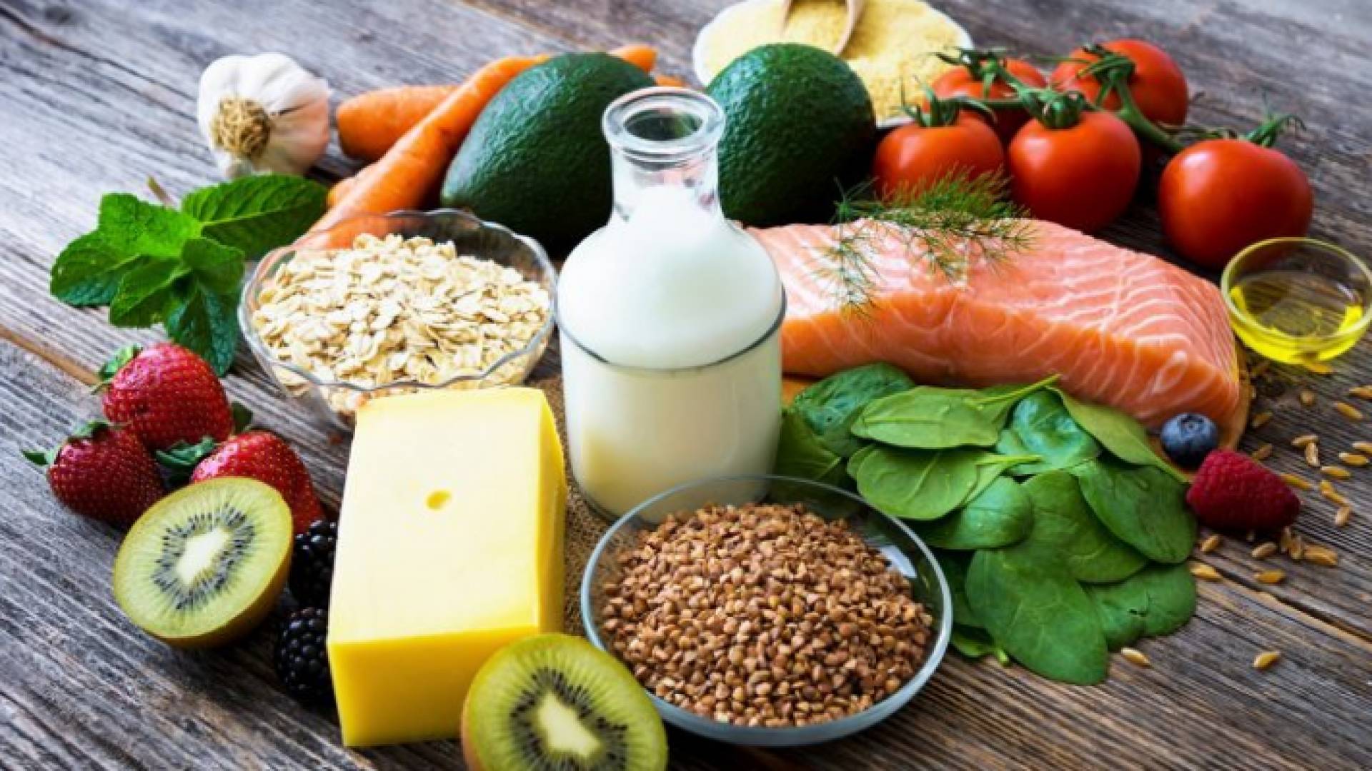 أصناف مختلفة من الأطعمة