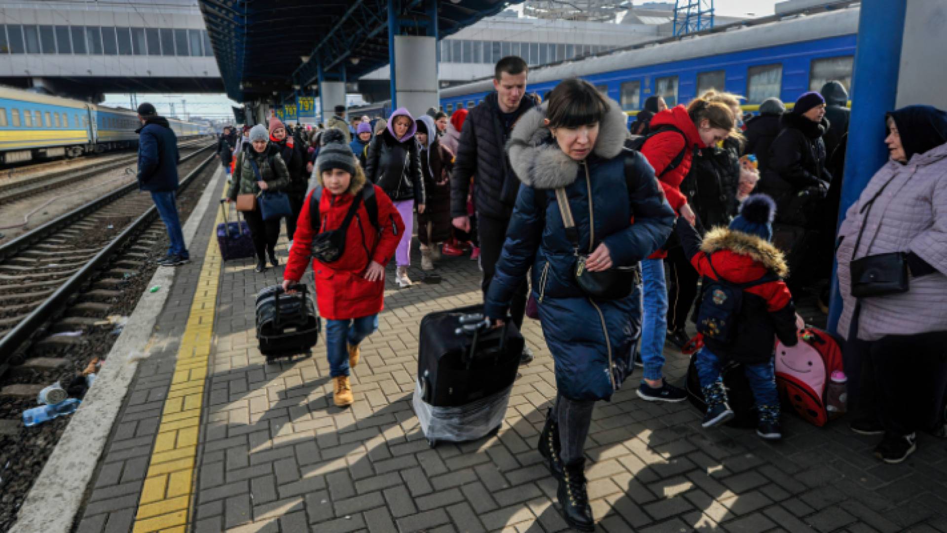 جانب من عمليات الإجلاء في ماريوبول - أرشيفية