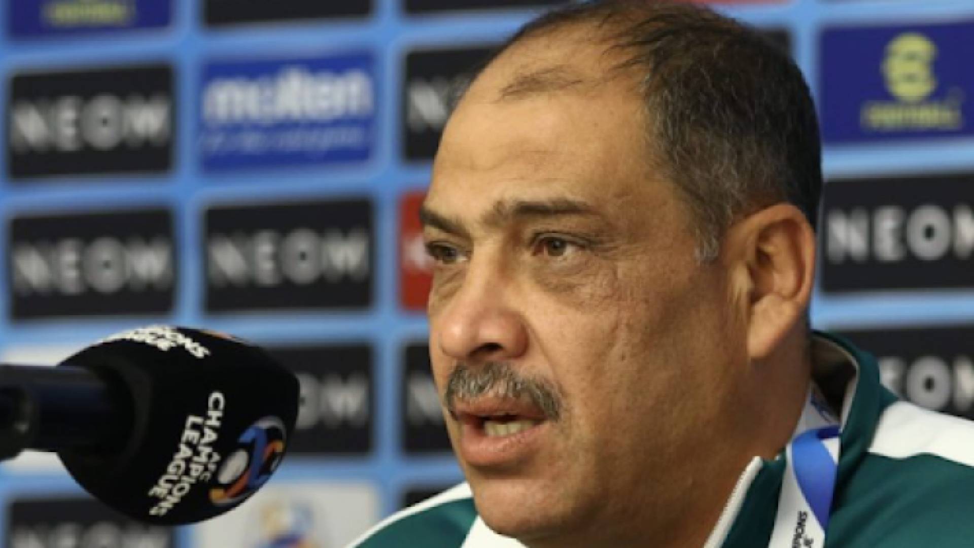 المدير الفني لفريق الوحدات رائد عساف