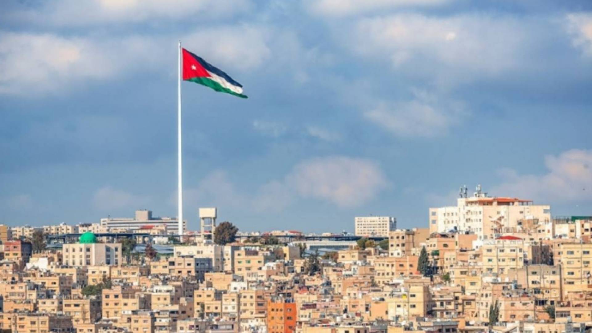 منظر عام لإحدى المناطق في عمان - أرشيفية