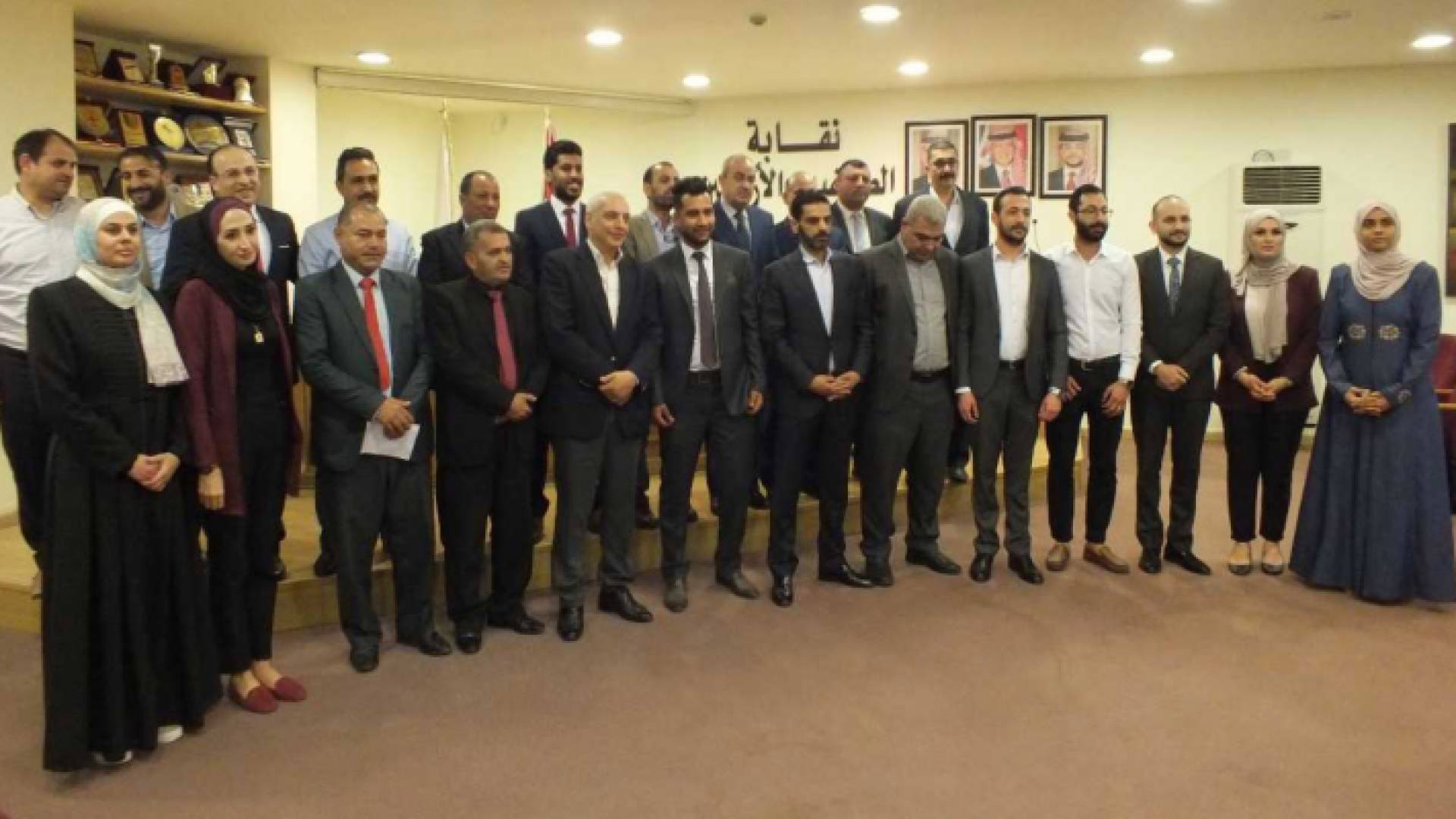 صورة للزملاء الصحفيين