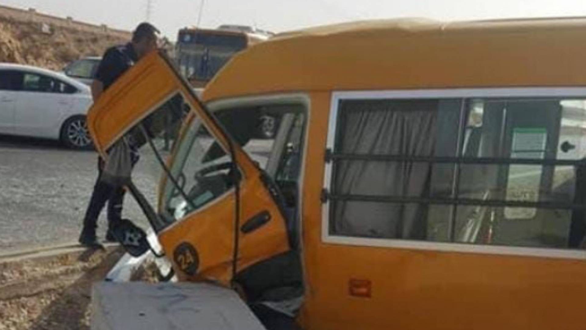 وفاة و11 إصابة بتدهور حافلة نقل متوسطة في الكرك