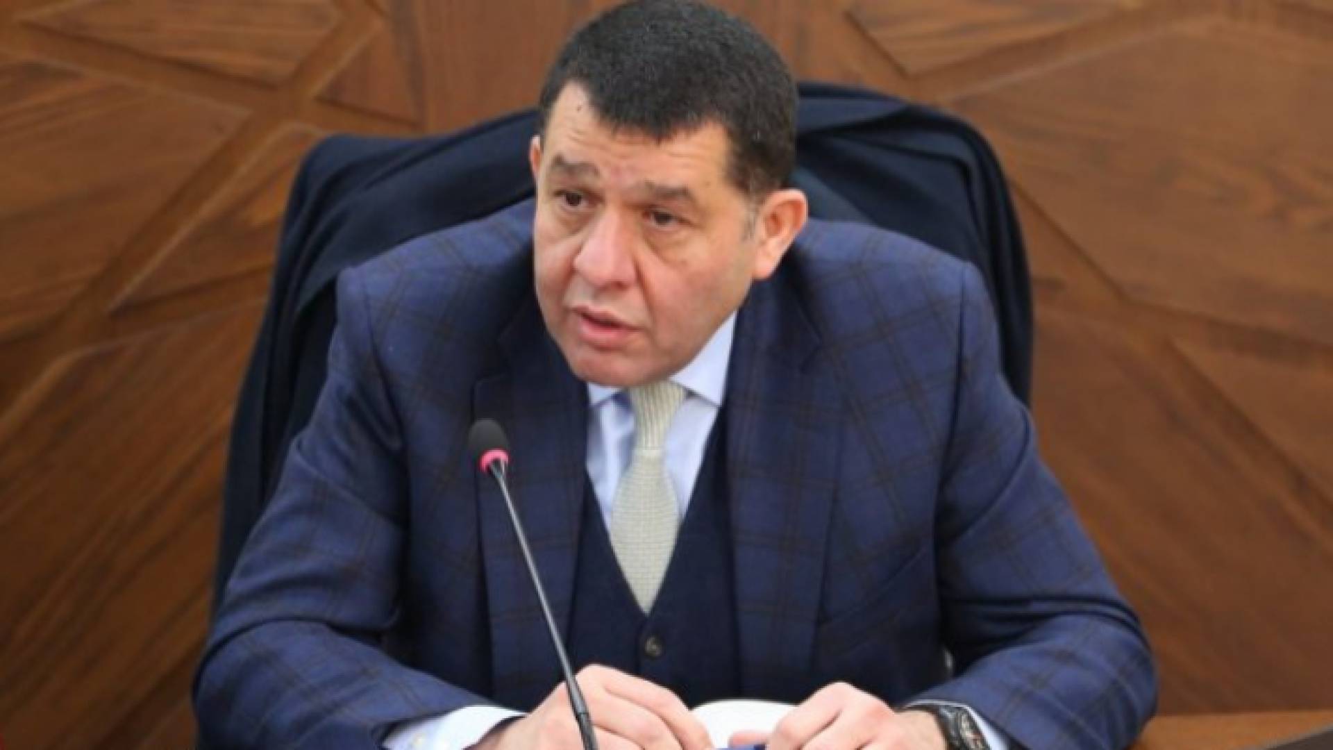 وزير العمل نايف استيتية