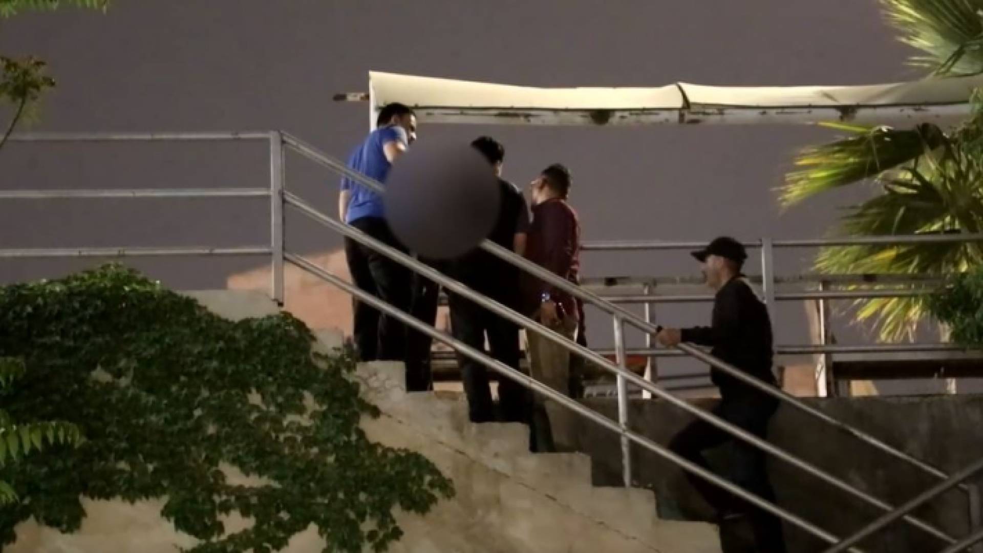 لحظة القبض على أحد المتسولين