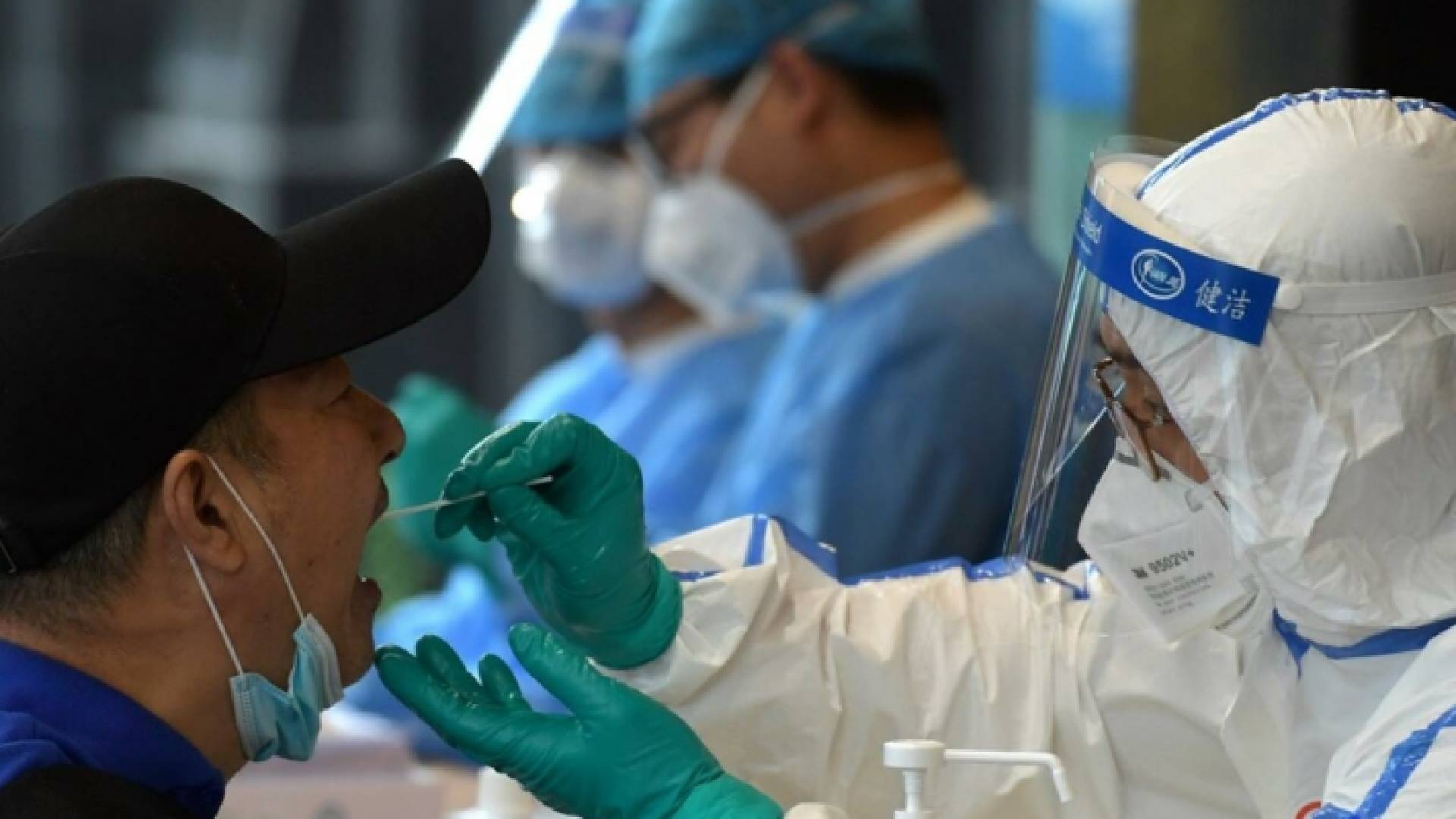 فحص كورونا في الصين