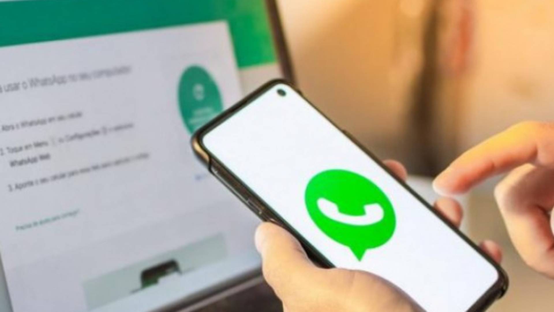 تطبيق الاتصال الفوري "واتساب"