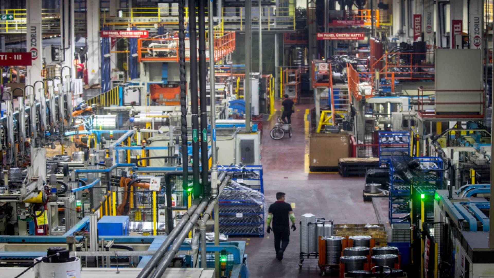 اتحاد العمال: تراجع في الحقوق العمالية على المستوى الوطني بحاجة لتعزيز معايير العمل اللائق