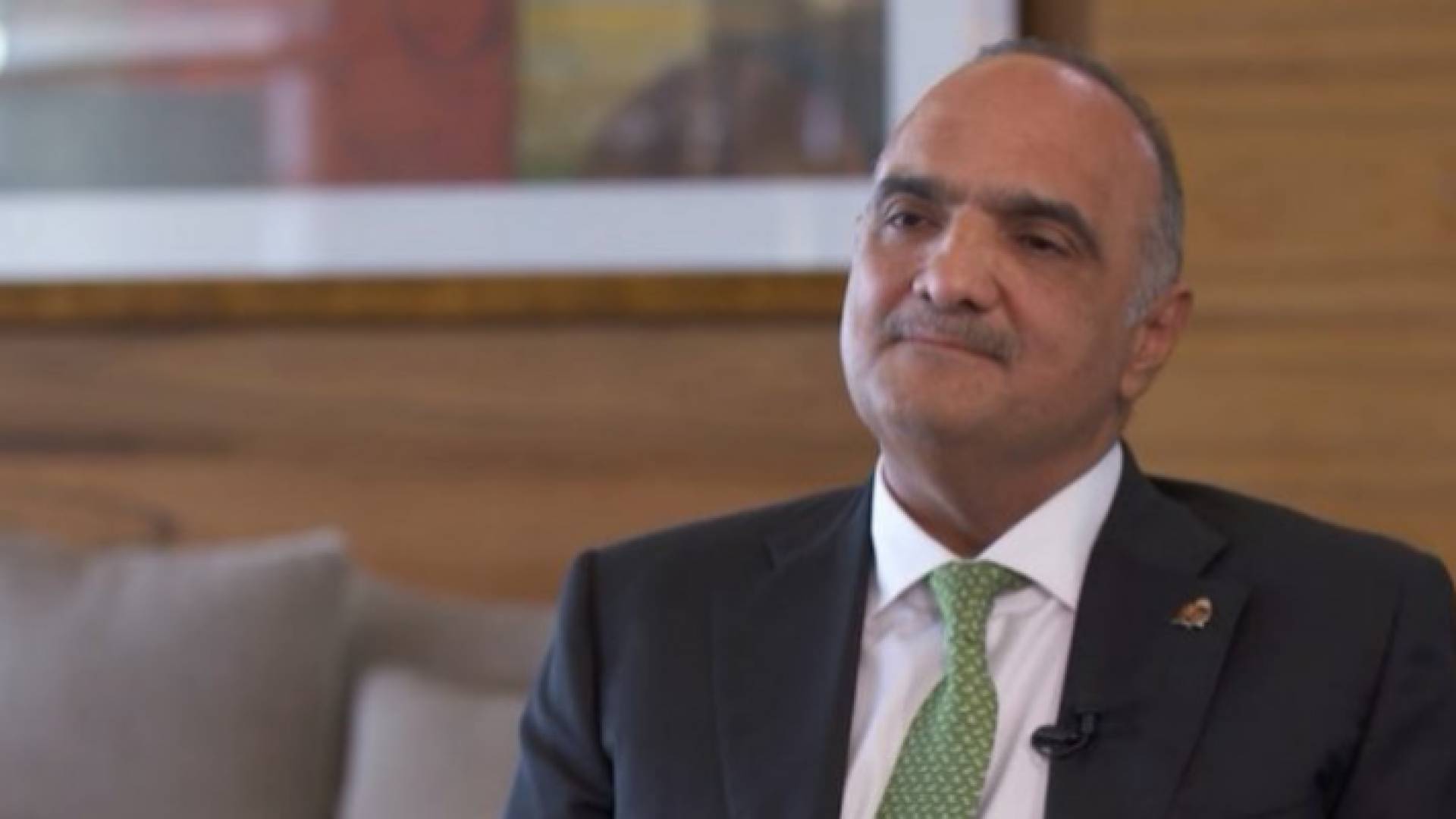 الخصاونة للعمال الأردنيين: بكم يعلو الإنجاز