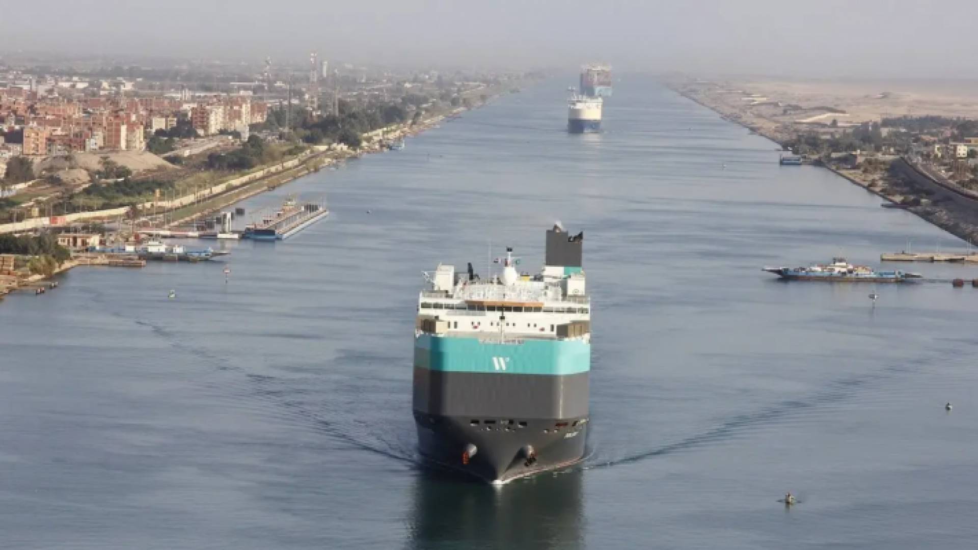 قناة السويس